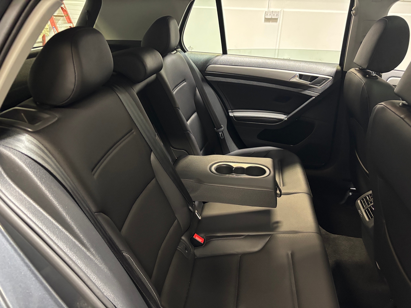 Thumbnail: 2017 Volkswagen Golf - 6