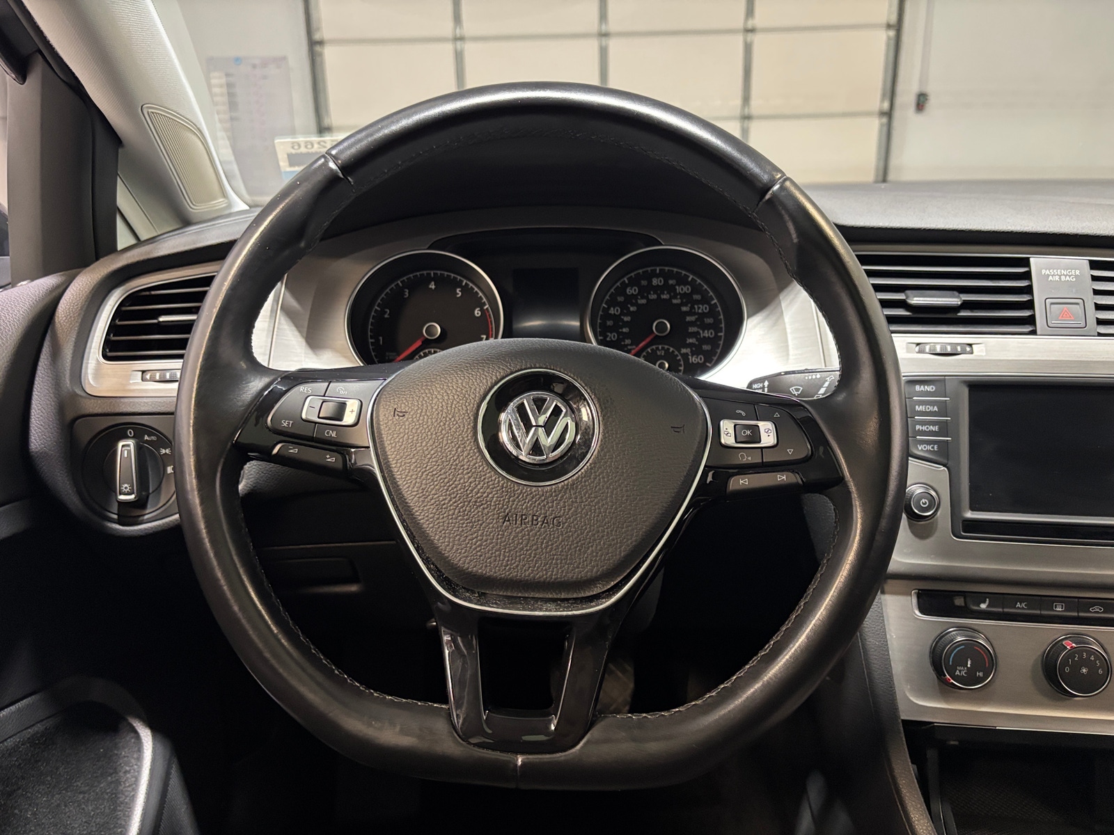 Thumbnail: 2017 Volkswagen Golf - 5