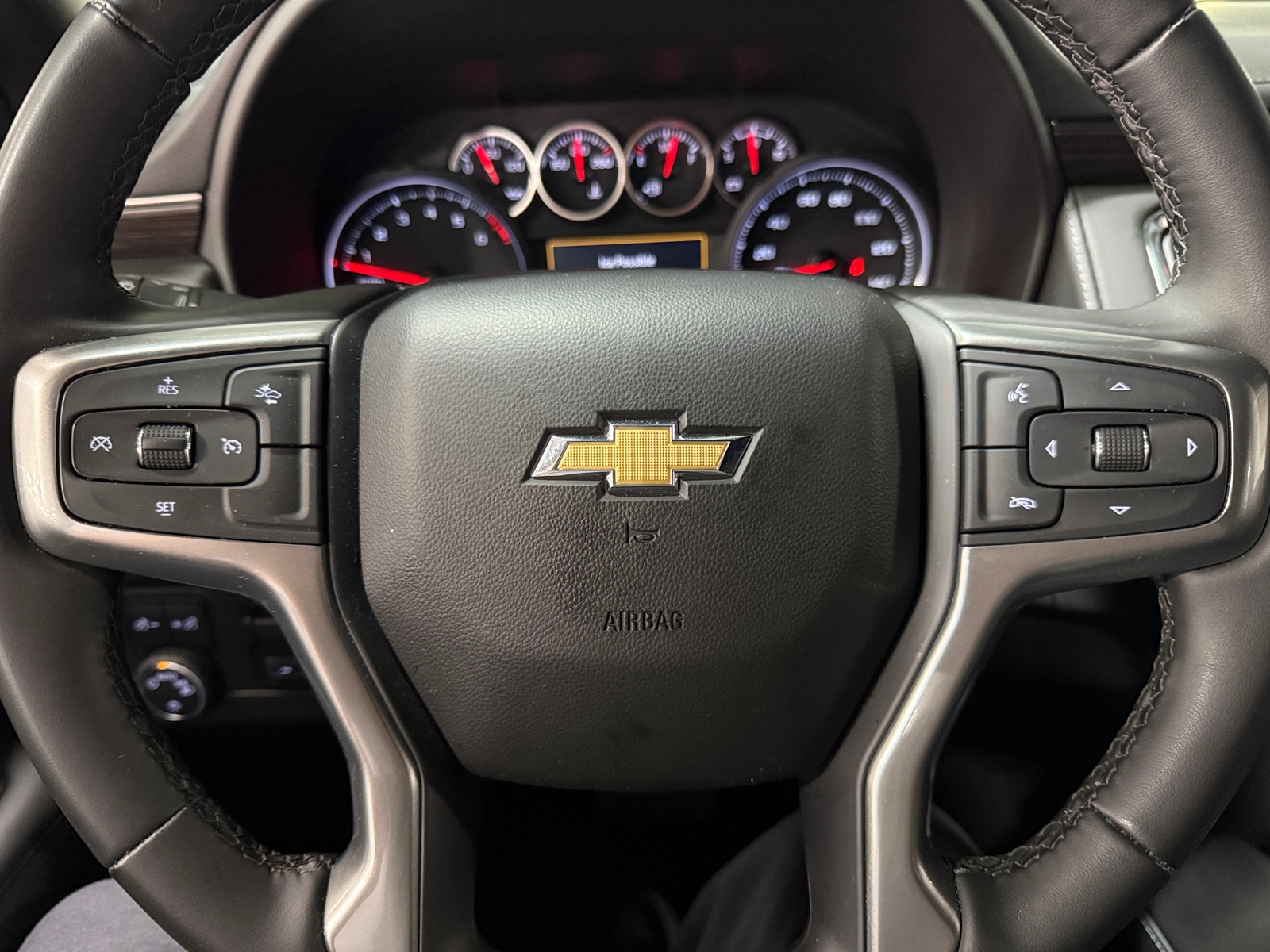 Thumbnail: 2024 Chevrolet Tahoe - 5