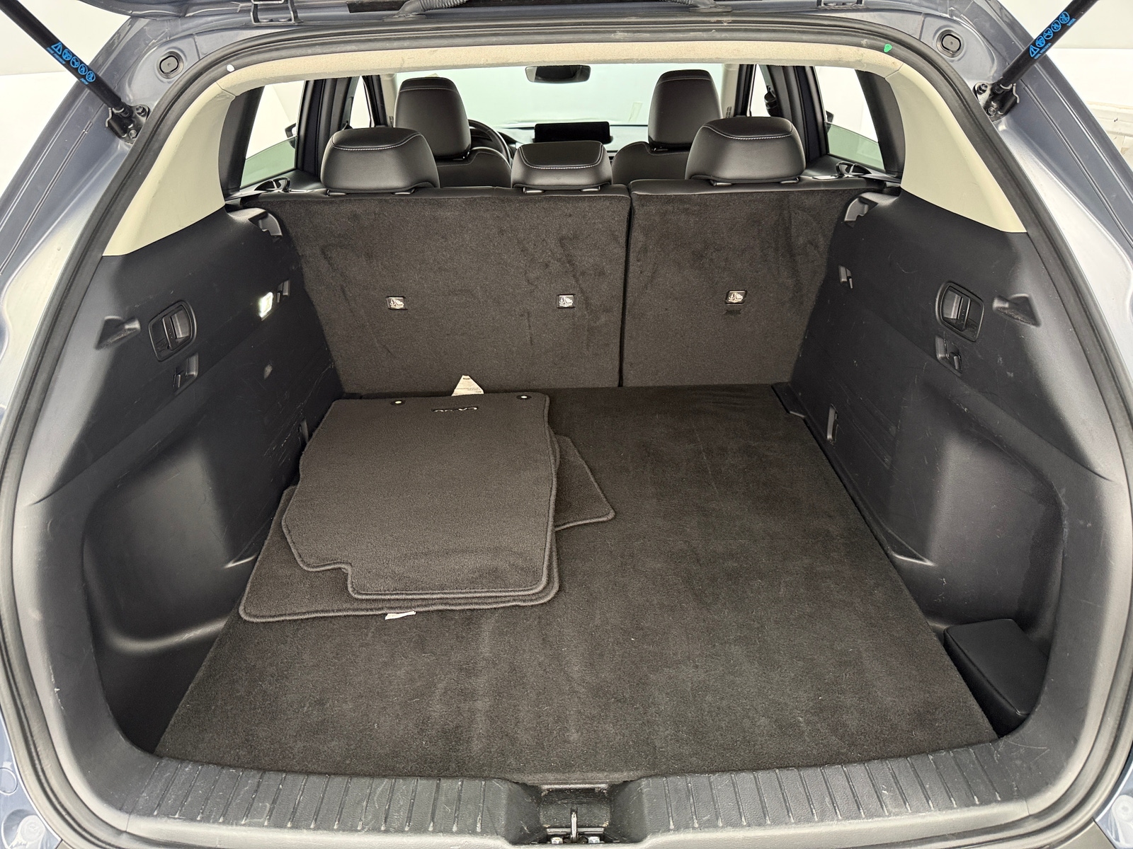 Thumbnail: 2025 Mazda CX-50 - 6