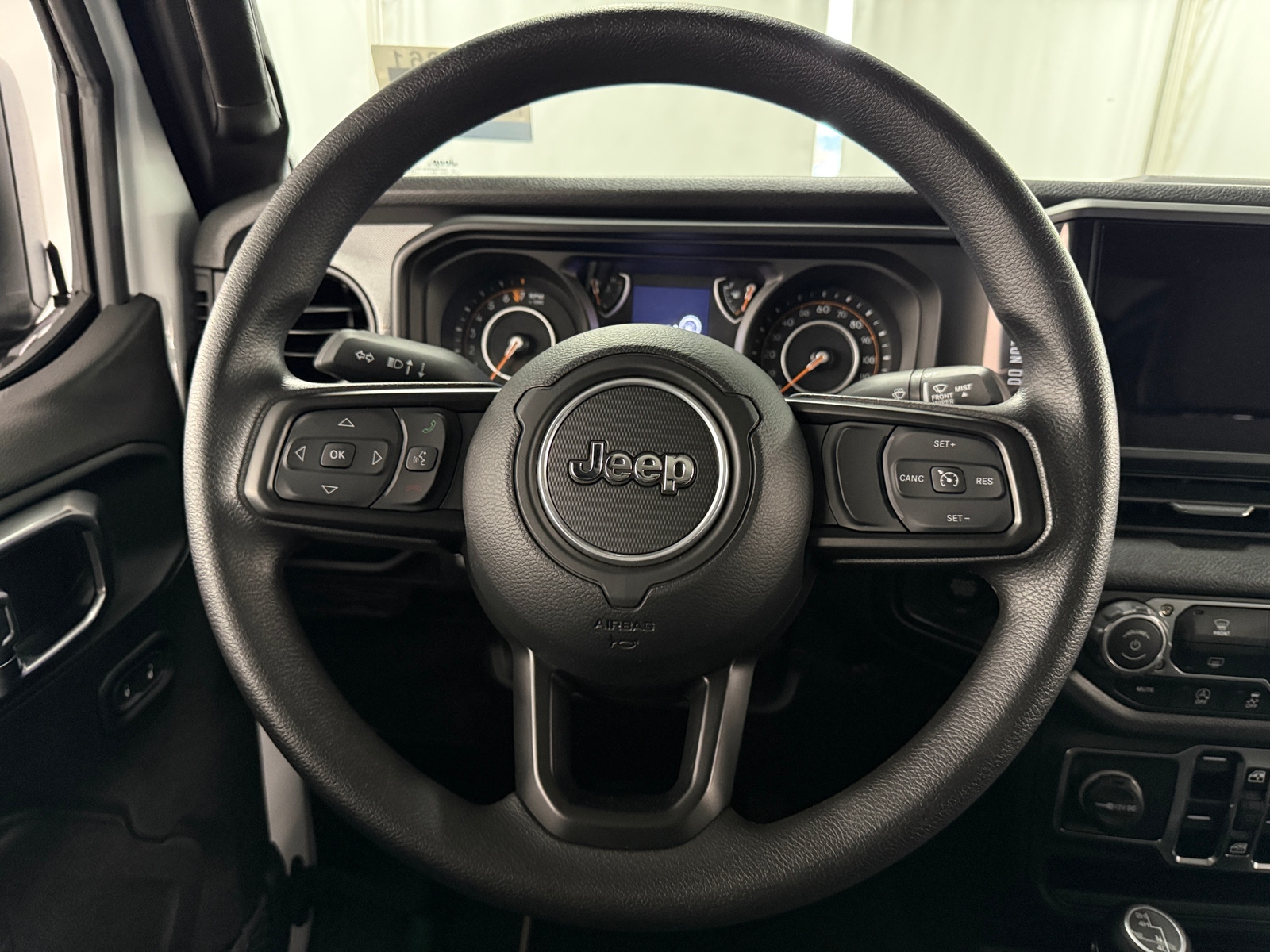 Thumbnail: 2025 Jeep Gladiator - 5