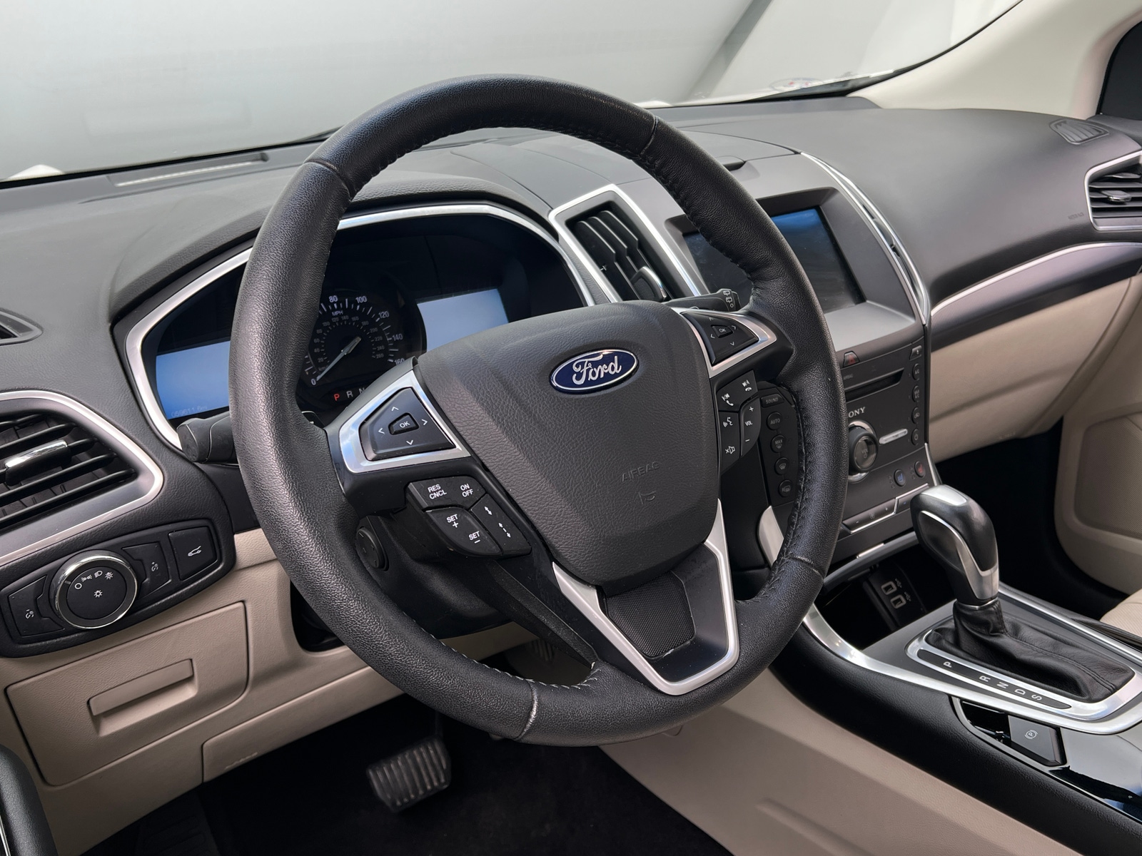 Thumbnail: 2016 Ford Edge - 4