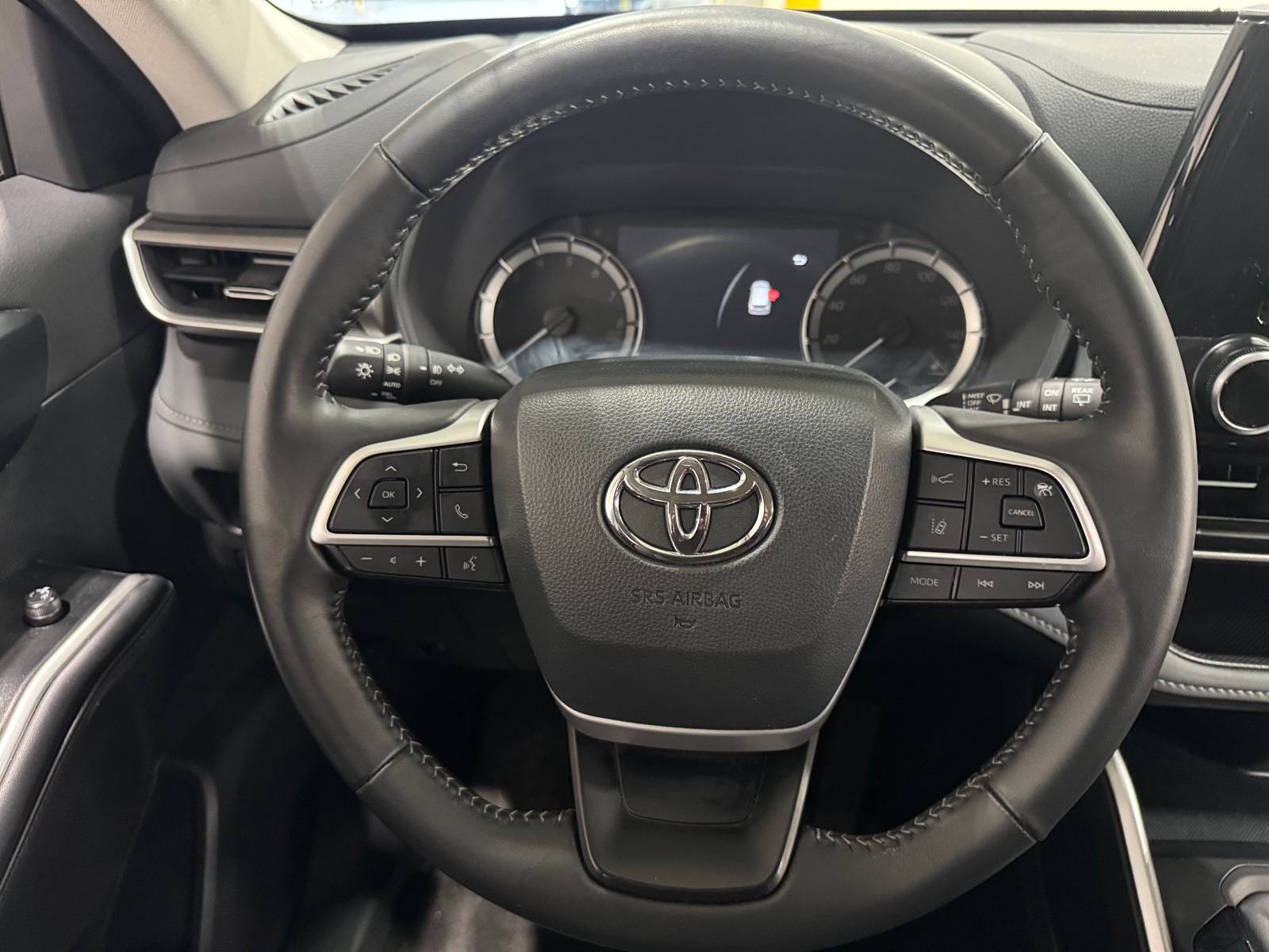 Thumbnail: 2025 Toyota Highlander - 5