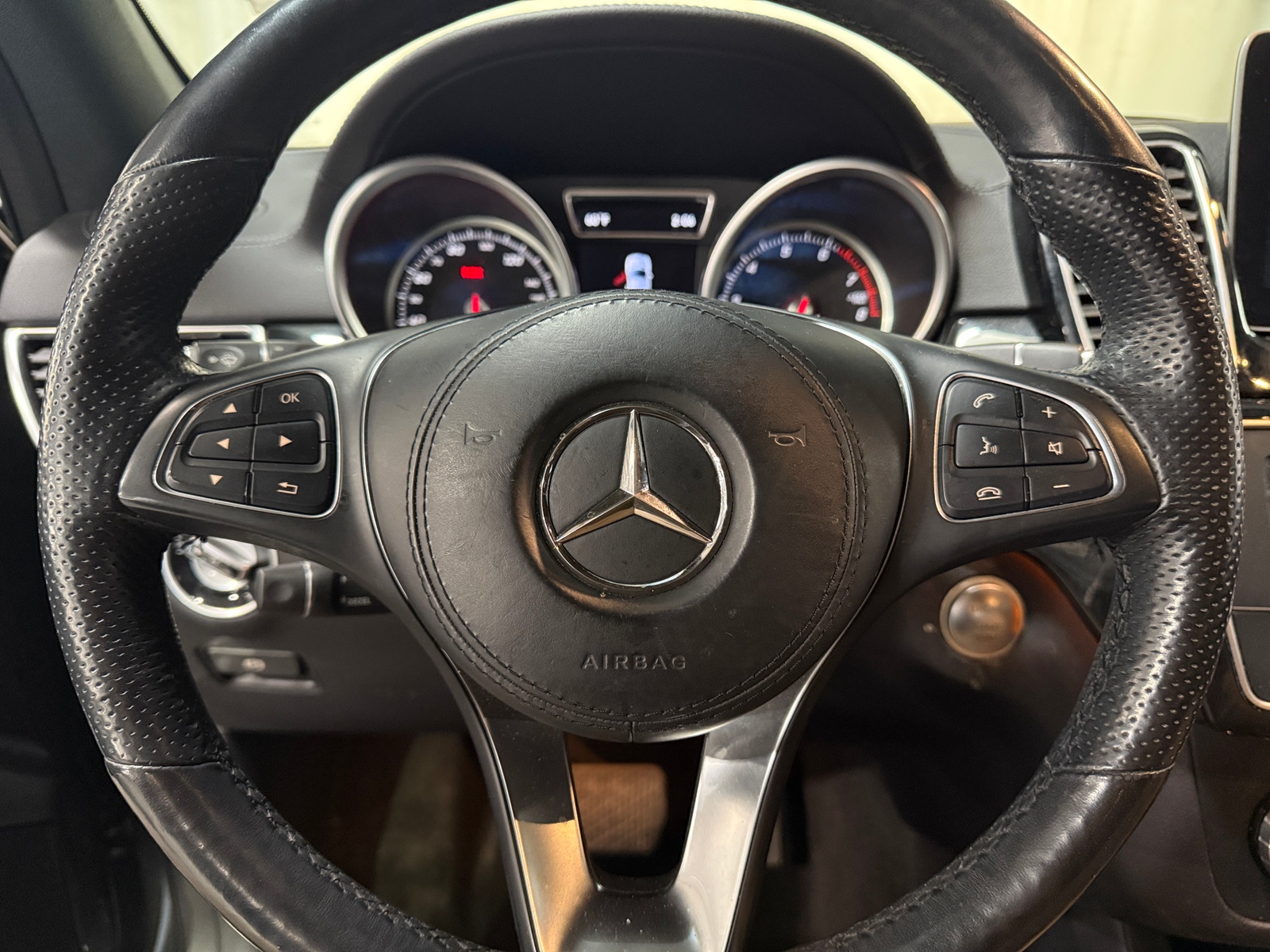 Thumbnail: 2017 Mercedes-Benz GLS - 5