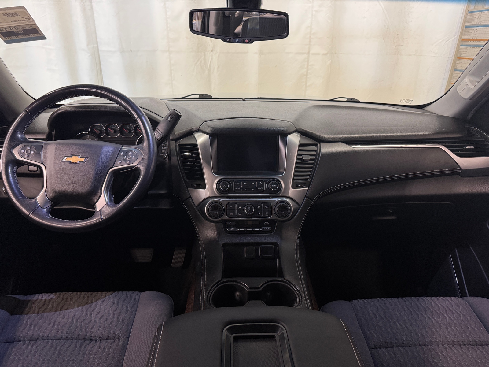 Thumbnail: 2019 Chevrolet Tahoe - 3