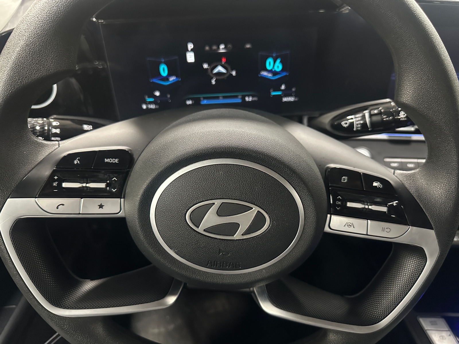 Thumbnail: 2024 Hyundai Elantra - 5