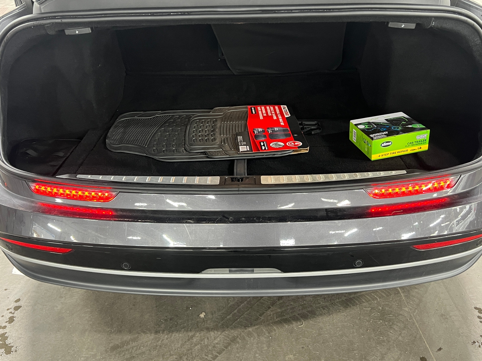 Thumbnail: 2022 Lucid Air - 6