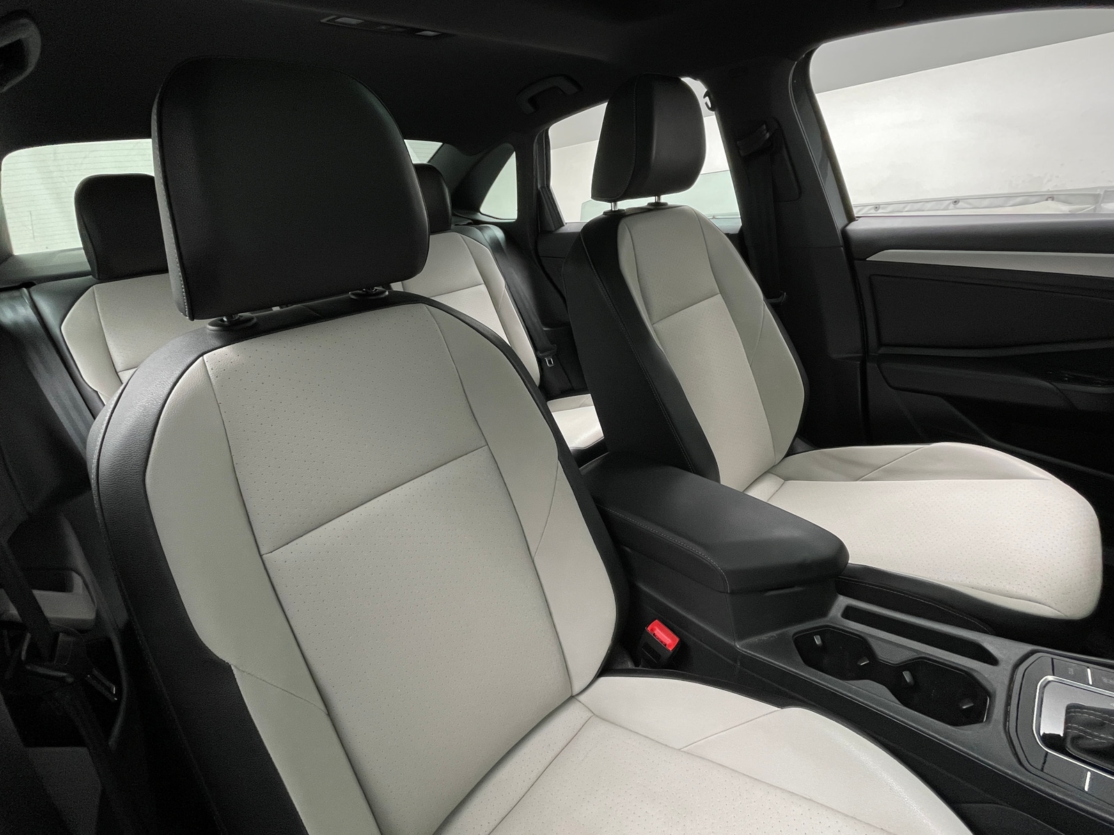 Thumbnail: 2019 Volkswagen Jetta - 2