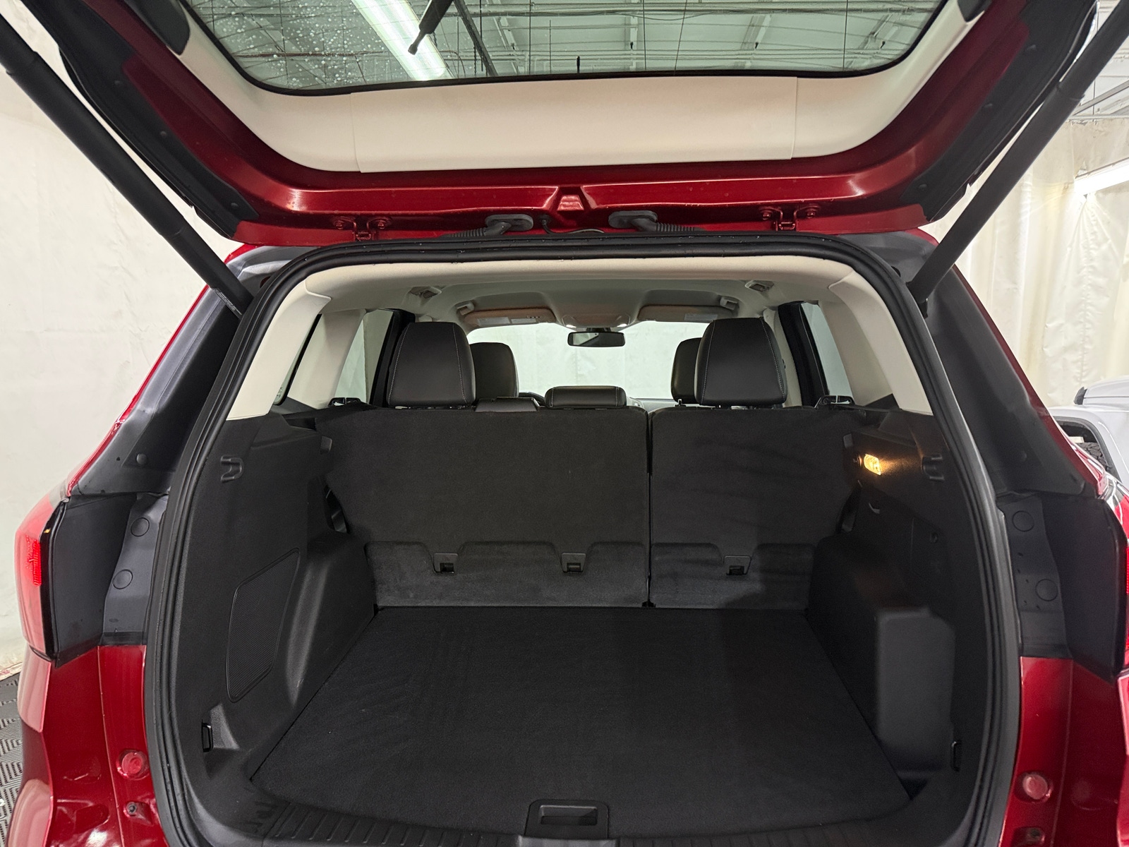 Thumbnail: 2019 Ford Escape - 6