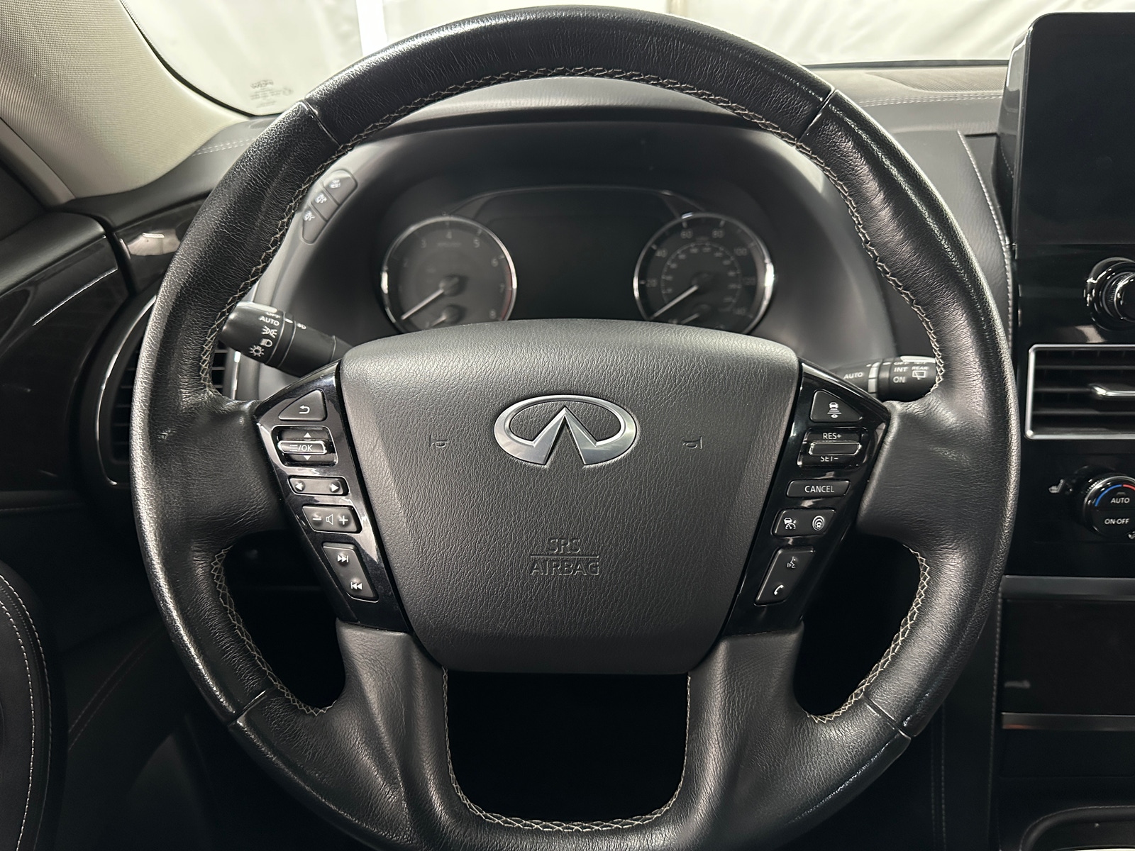 Thumbnail: 2024 INFINITI QX80 - 4