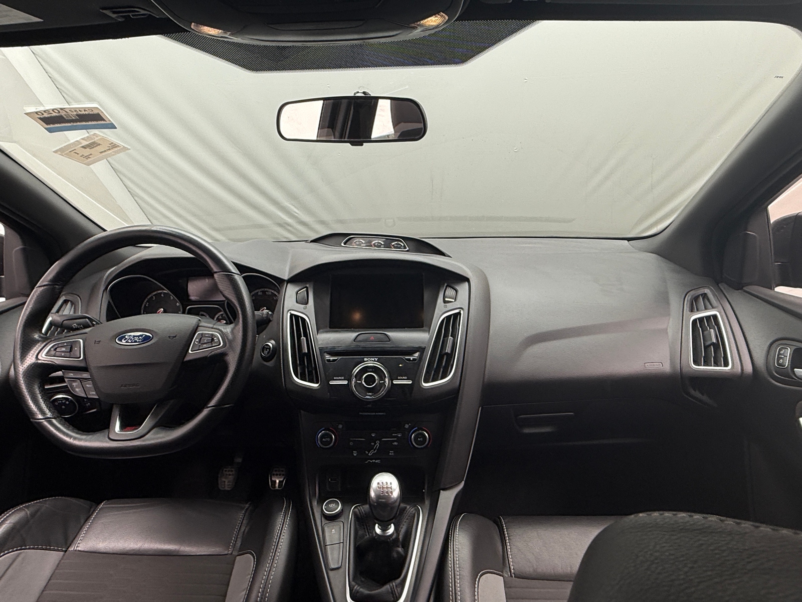 Thumbnail: 2015 Ford Focus - 3