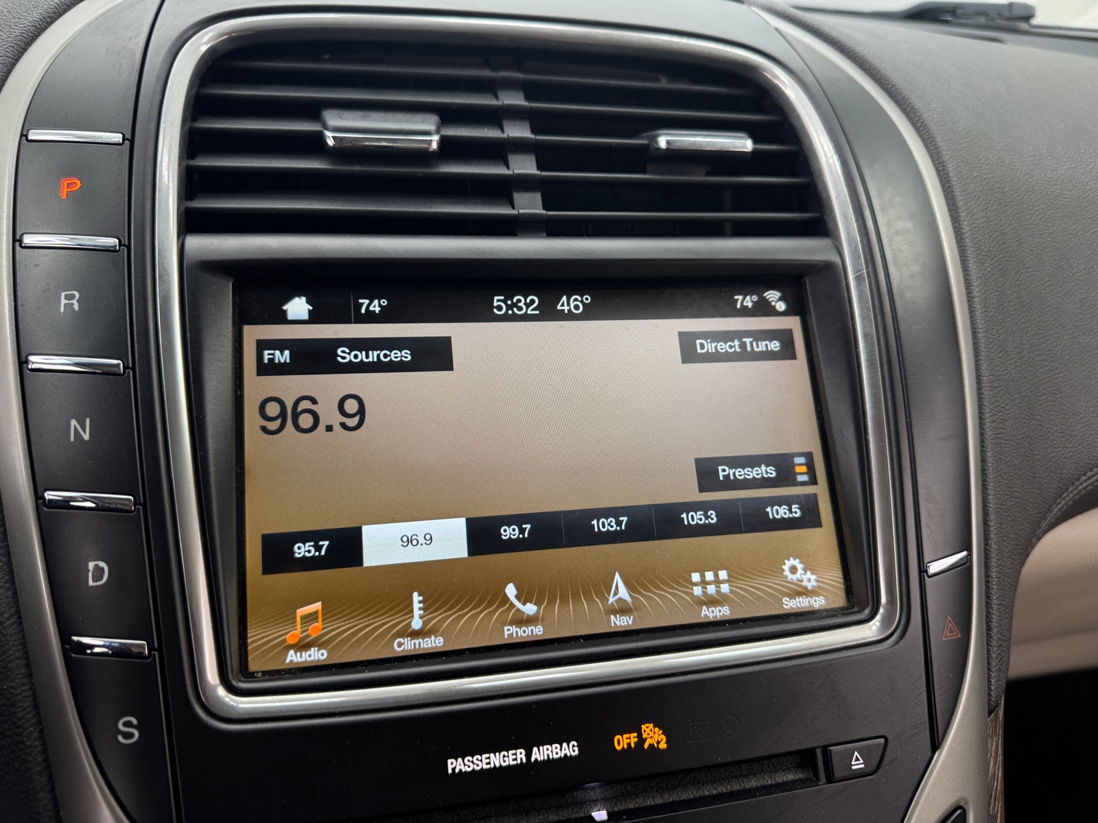 Thumbnail: 2017 Lincoln MKX - 3