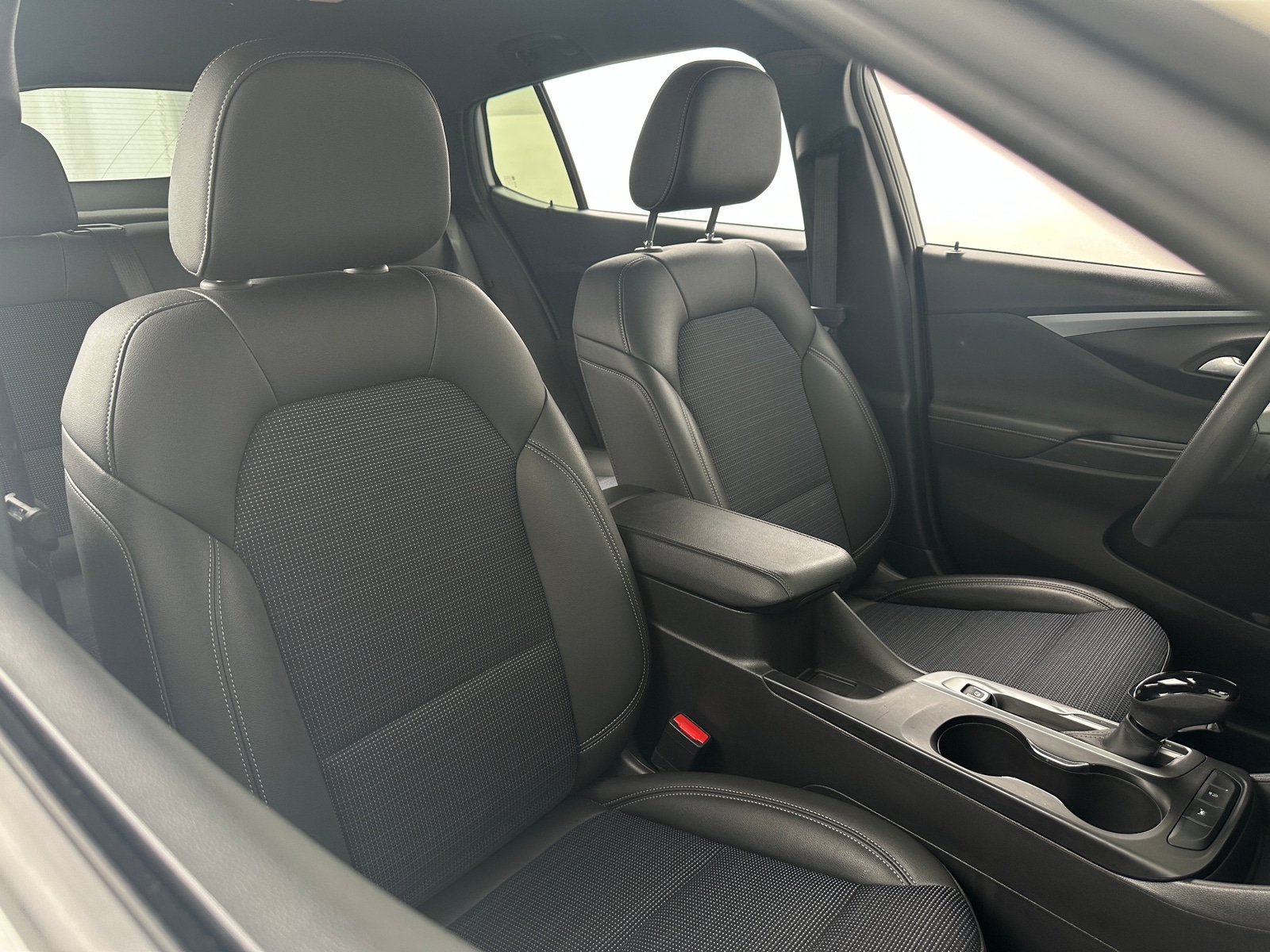 Thumbnail: 2025 Buick Envista - 2