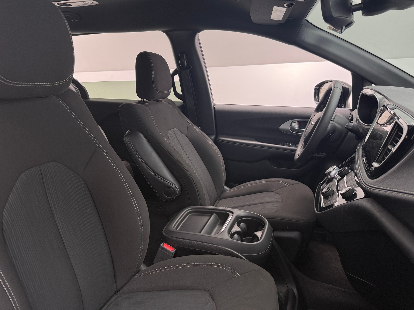 Thumbnail: 2024 Chrysler Pacifica - 2