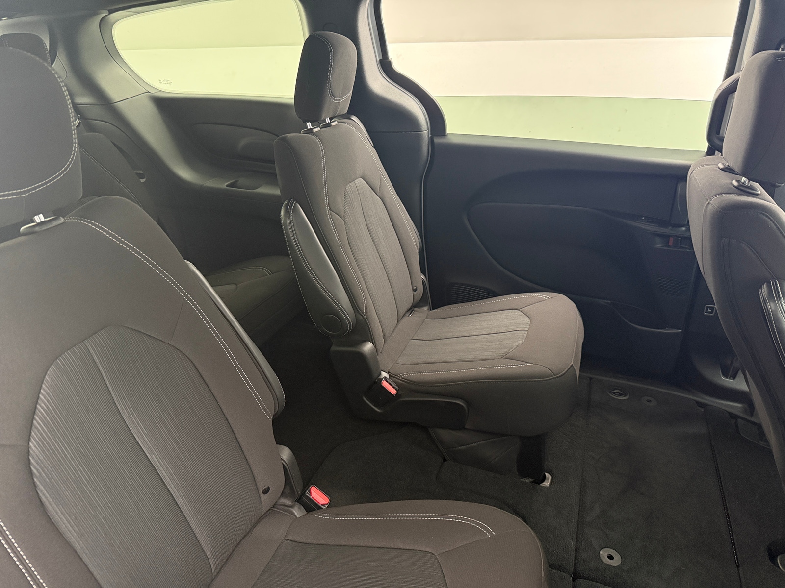 Thumbnail: 2024 Chrysler Pacifica - 6