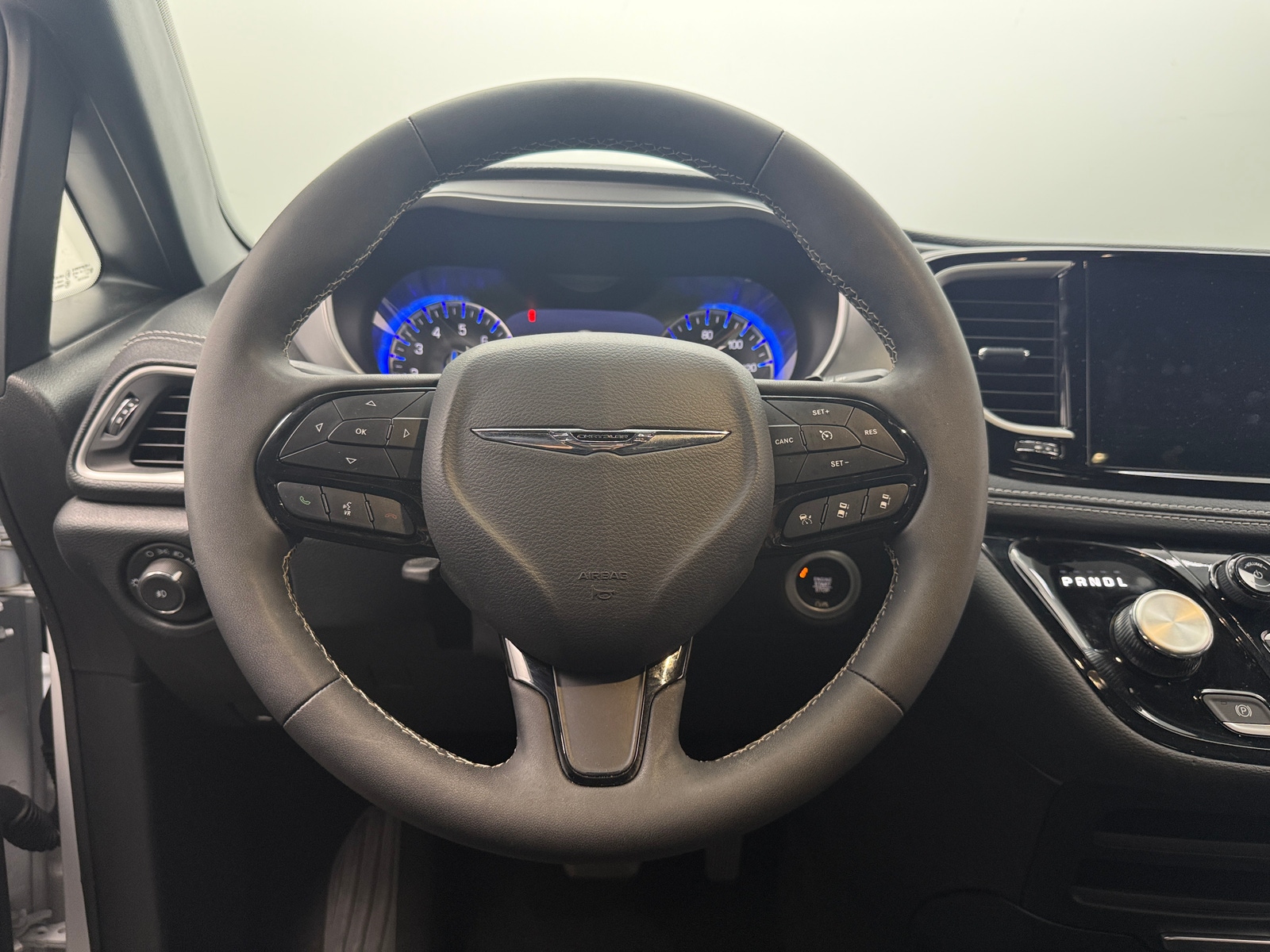 Thumbnail: 2024 Chrysler Pacifica - 5