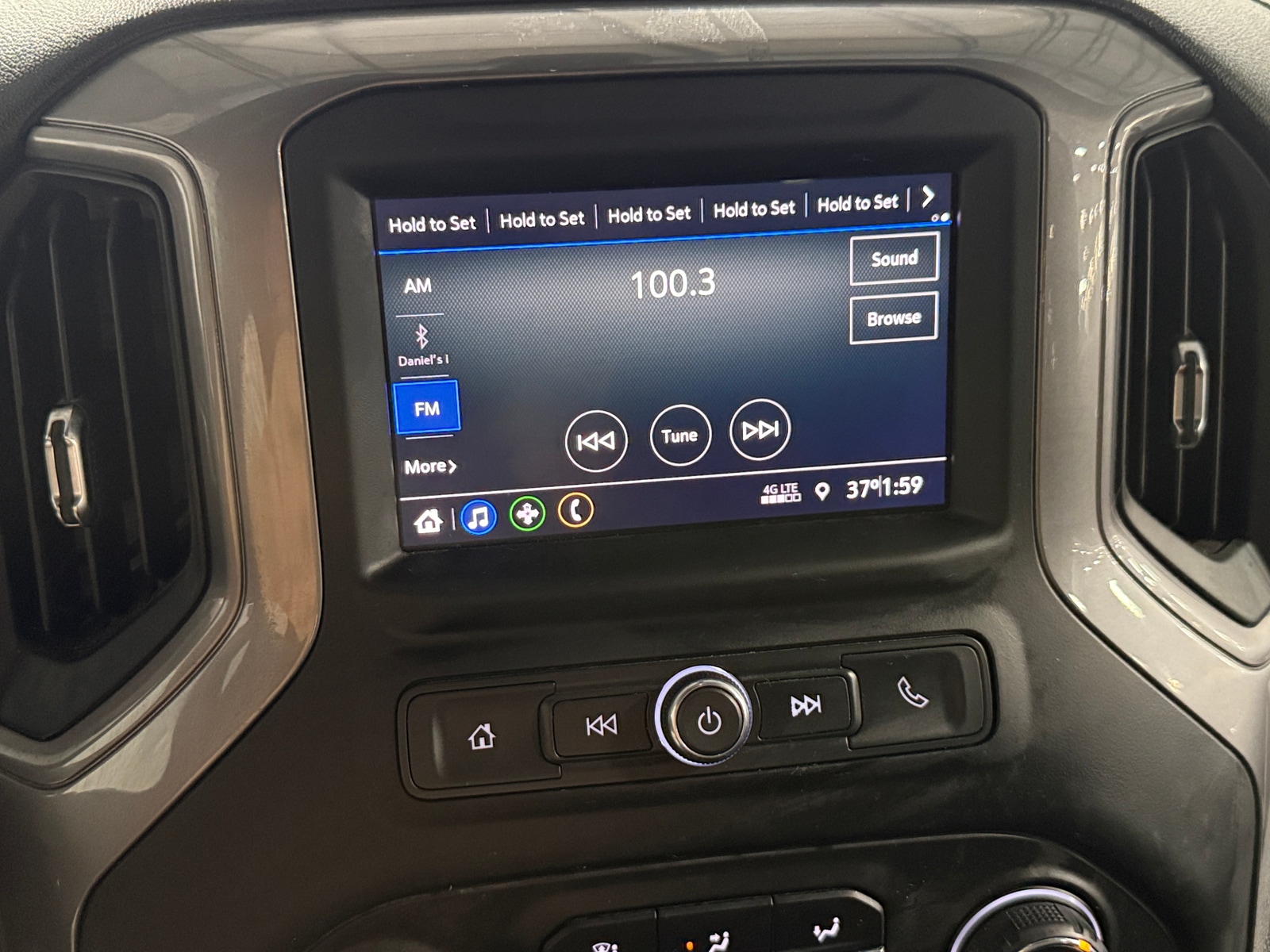 Thumbnail: 2021 Chevrolet Silverado 1500 - 4