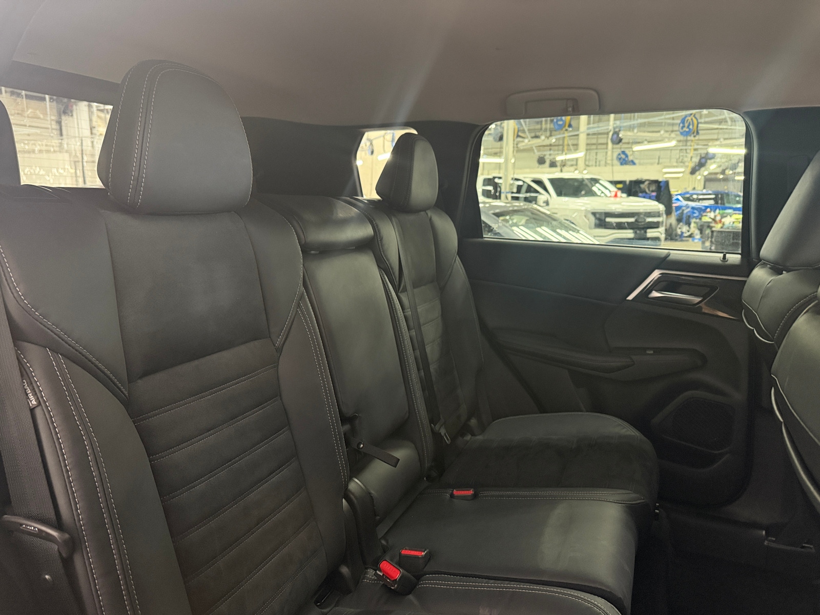 Thumbnail: 2022 Mitsubishi Outlander - 5