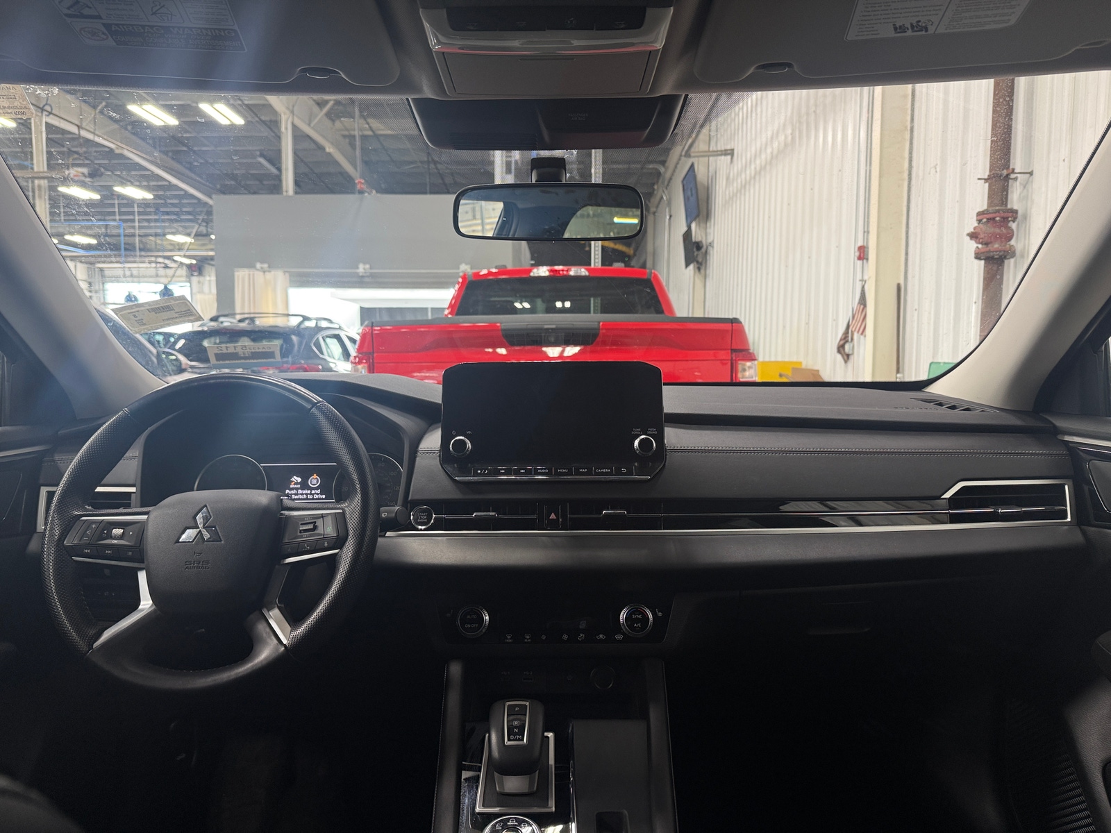 Thumbnail: 2022 Mitsubishi Outlander - 2