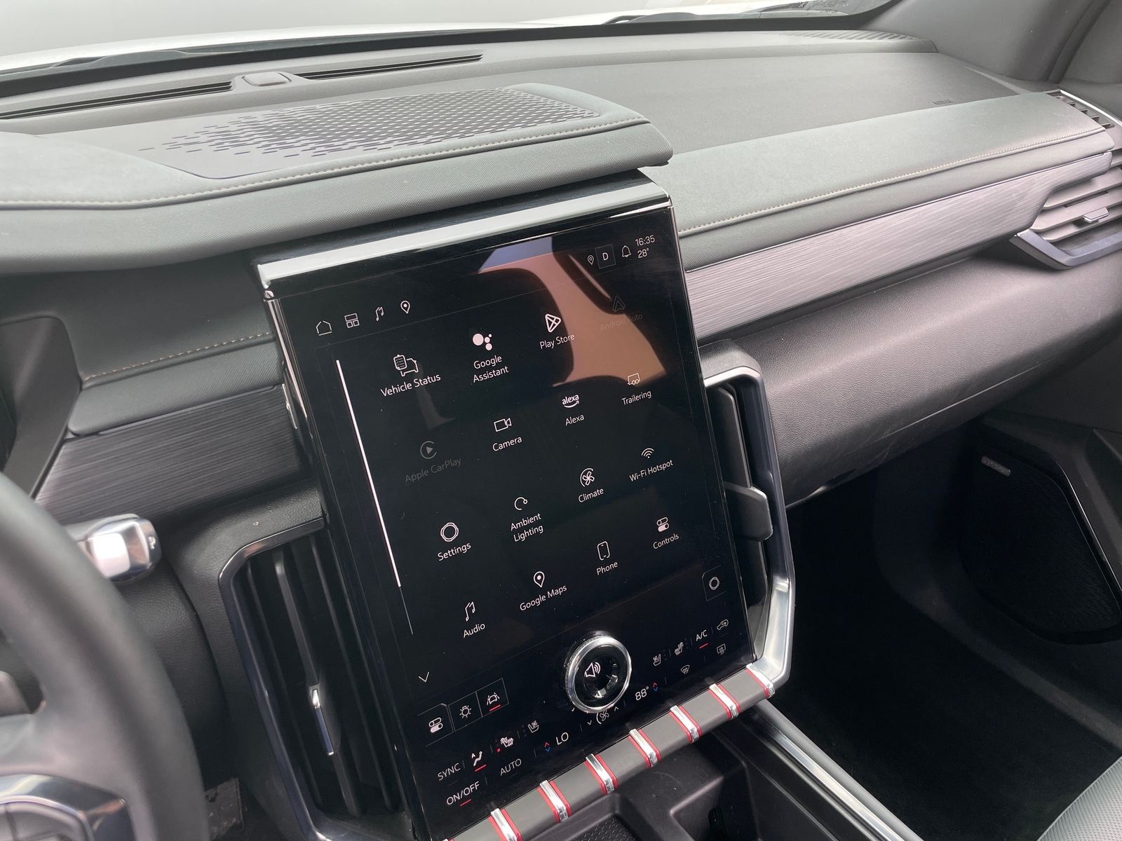 Thumbnail: 2024 GMC Acadia - 4