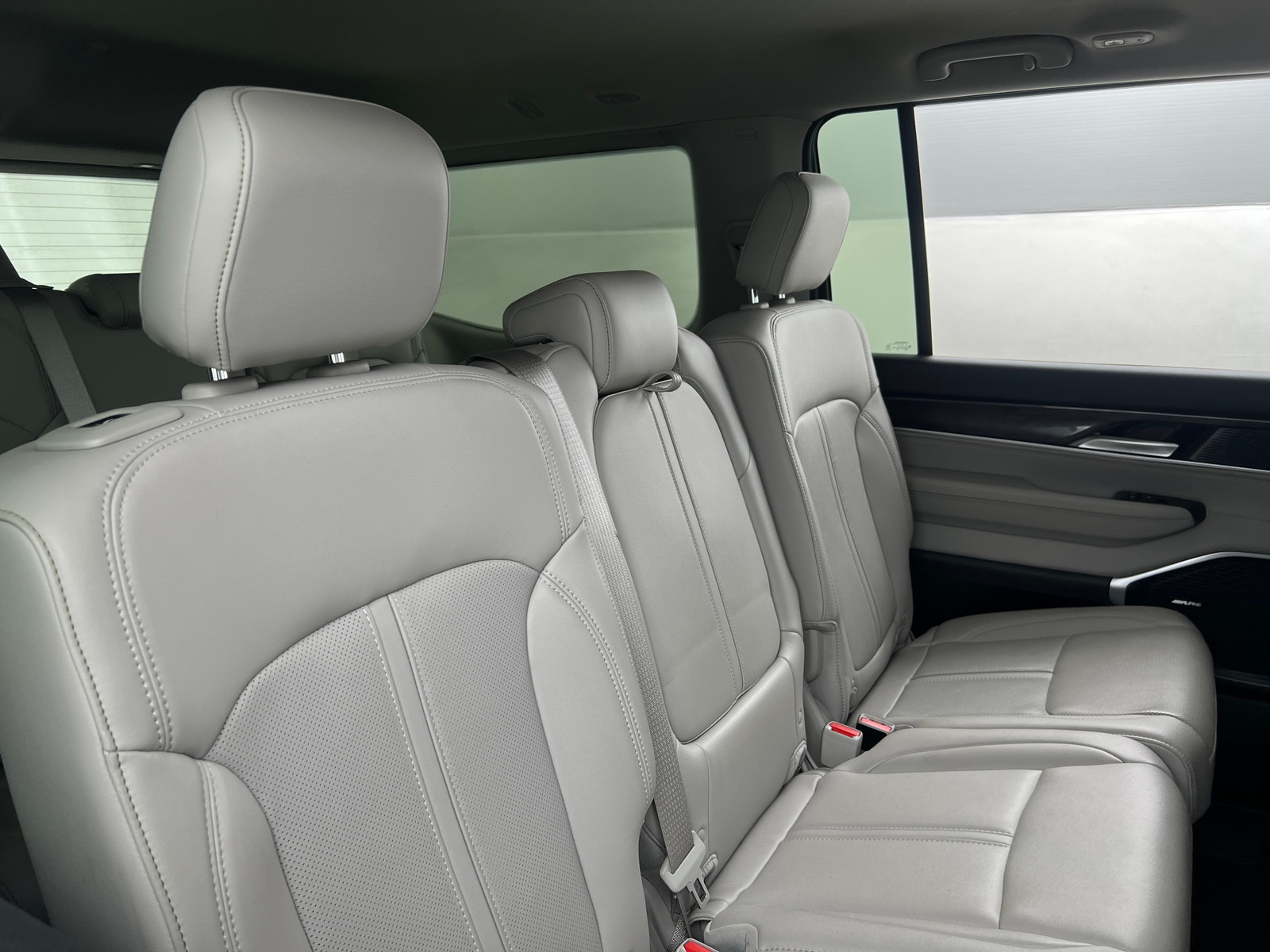 Thumbnail: 2024 Jeep Wagoneer - 5