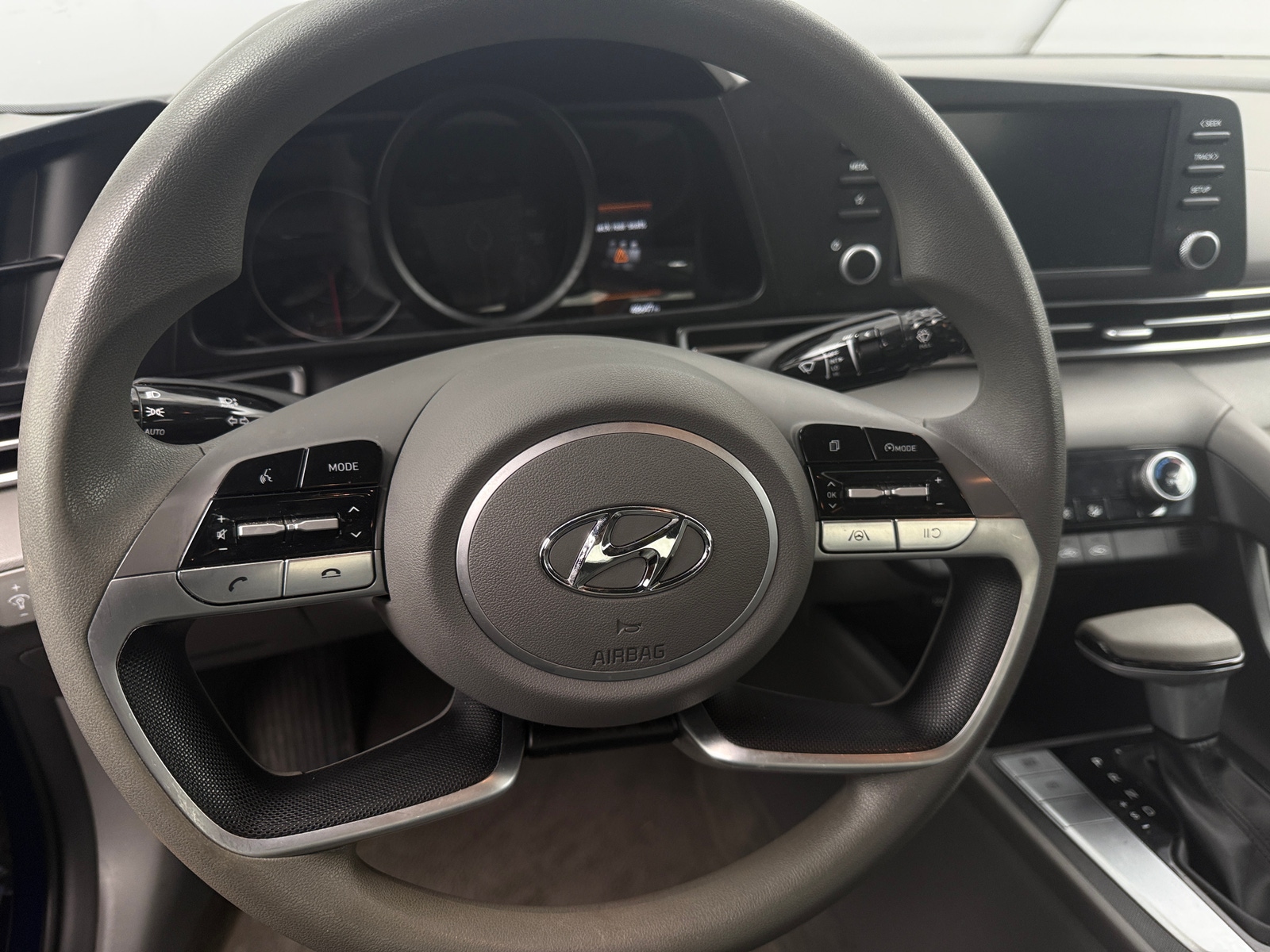 Thumbnail: 2023 Hyundai Elantra - 5