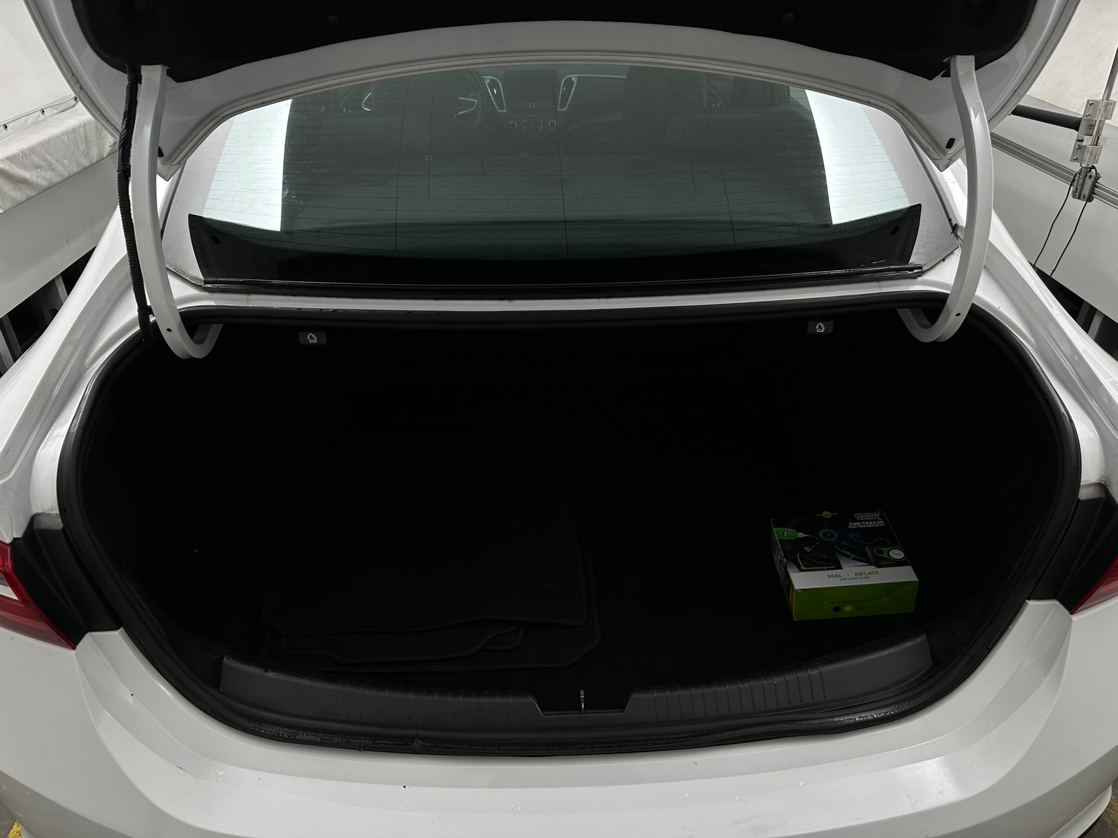 Thumbnail: 2023 Chevrolet Malibu - 7