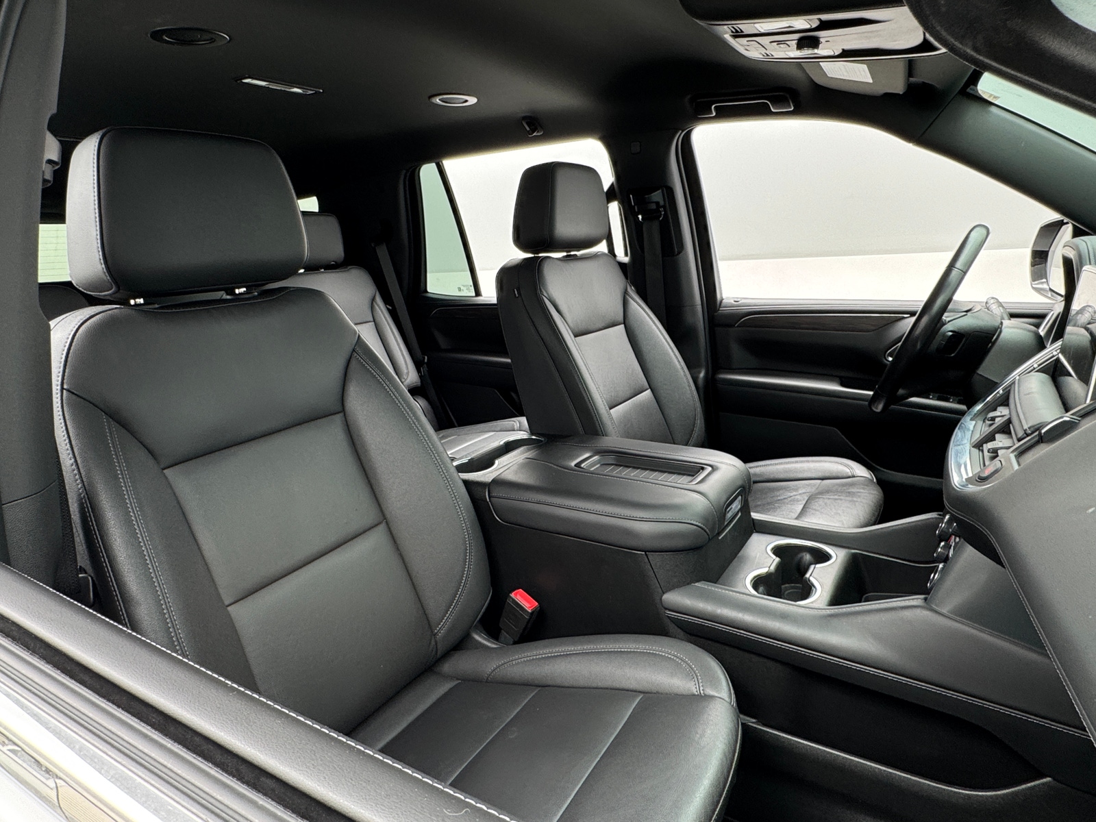 Thumbnail: 2022 Chevrolet Tahoe - 2