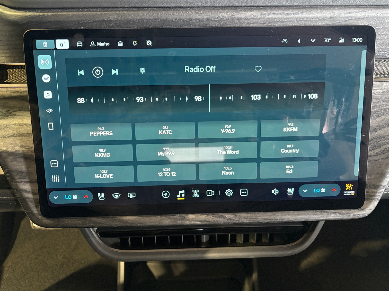 Thumbnail: 2022 Rivian R1T - 3
