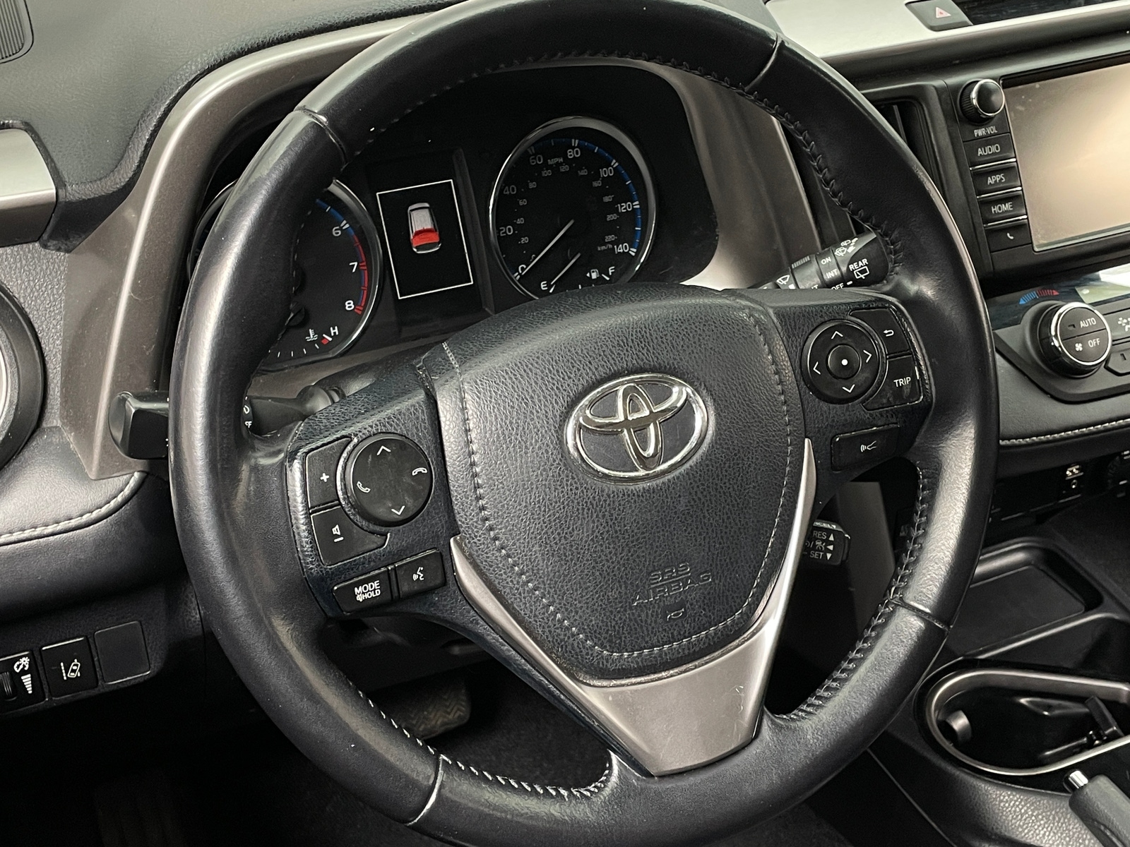 Thumbnail: 2016 Toyota RAV4 - 4