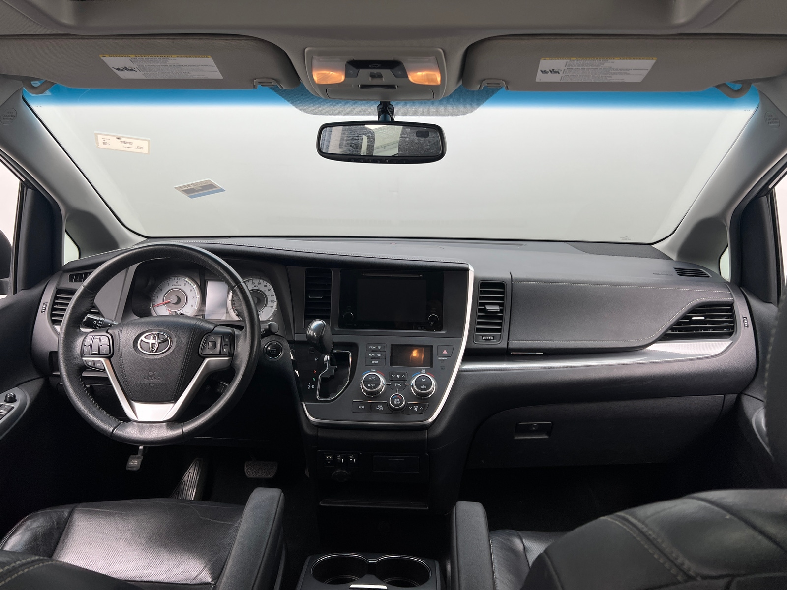 Thumbnail: 2017 Toyota Sienna - 2