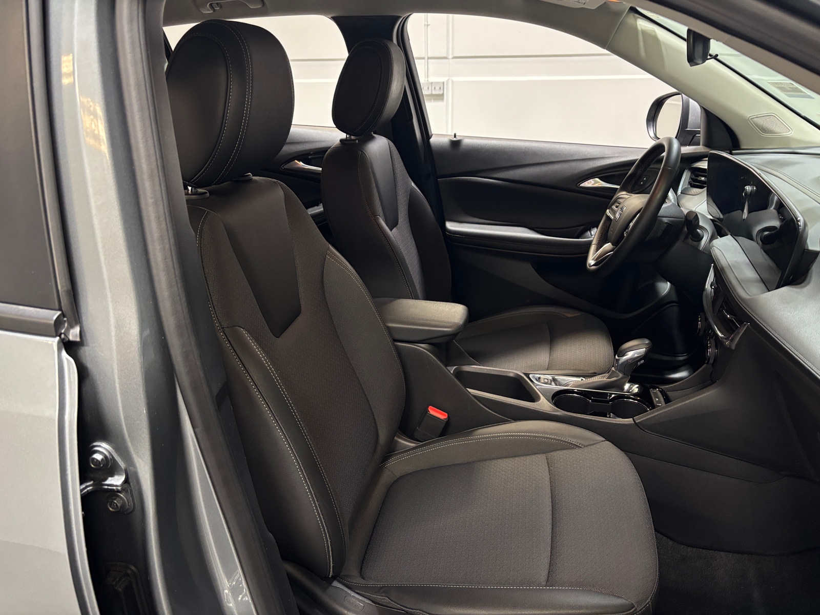 Thumbnail: 2025 Buick Encore GX - 2