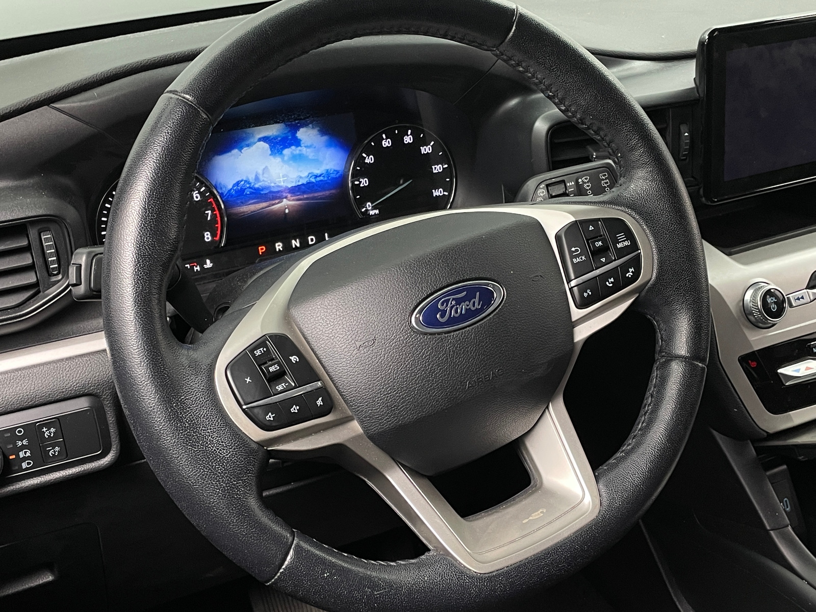 Thumbnail: 2021 Ford Explorer - 5