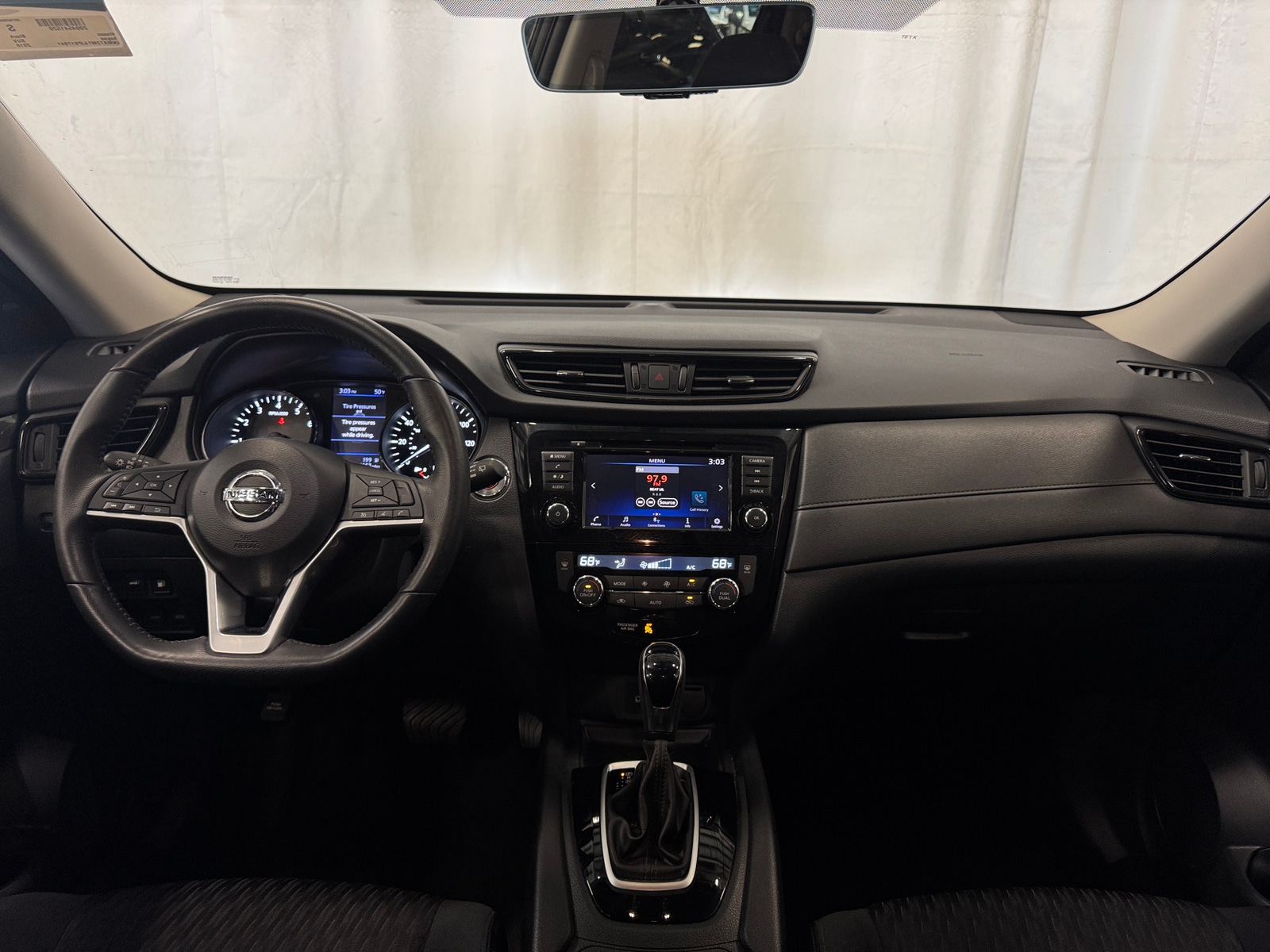 Thumbnail: 2018 Nissan Rogue - 3