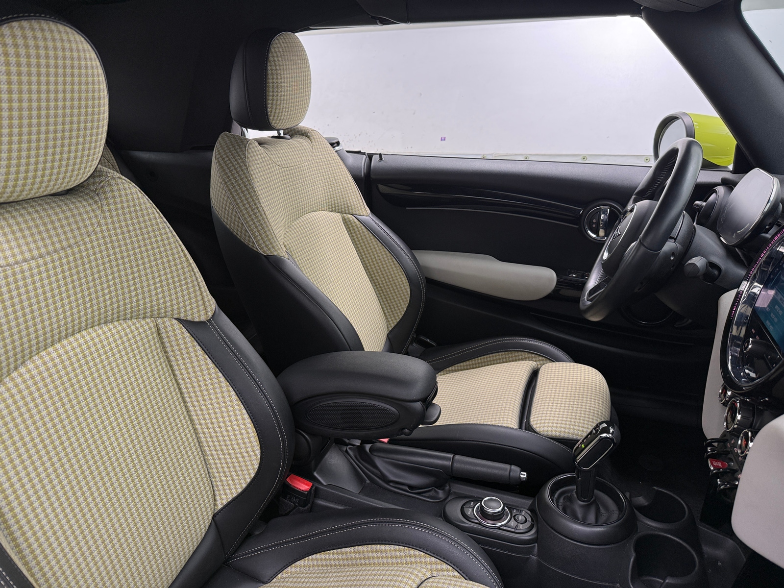 Thumbnail: 2022 MINI Cooper Convertible - 2