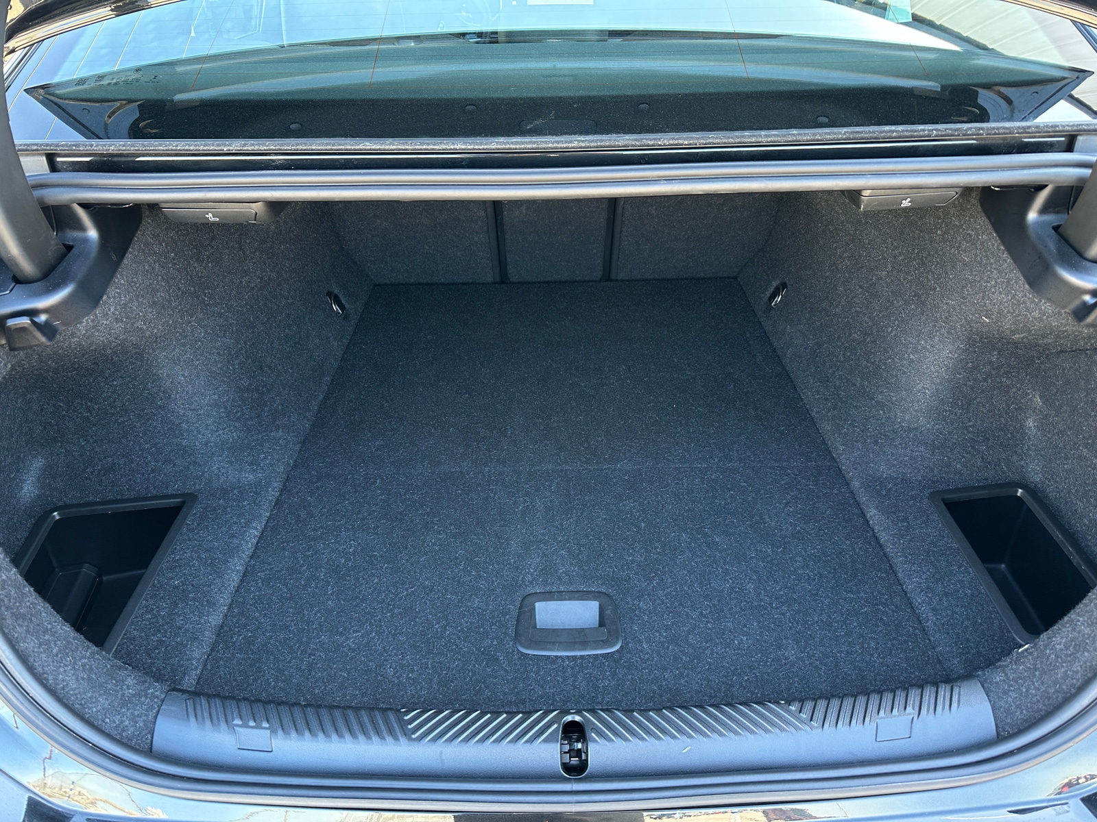 Thumbnail: 2025 BMW i5 - 6