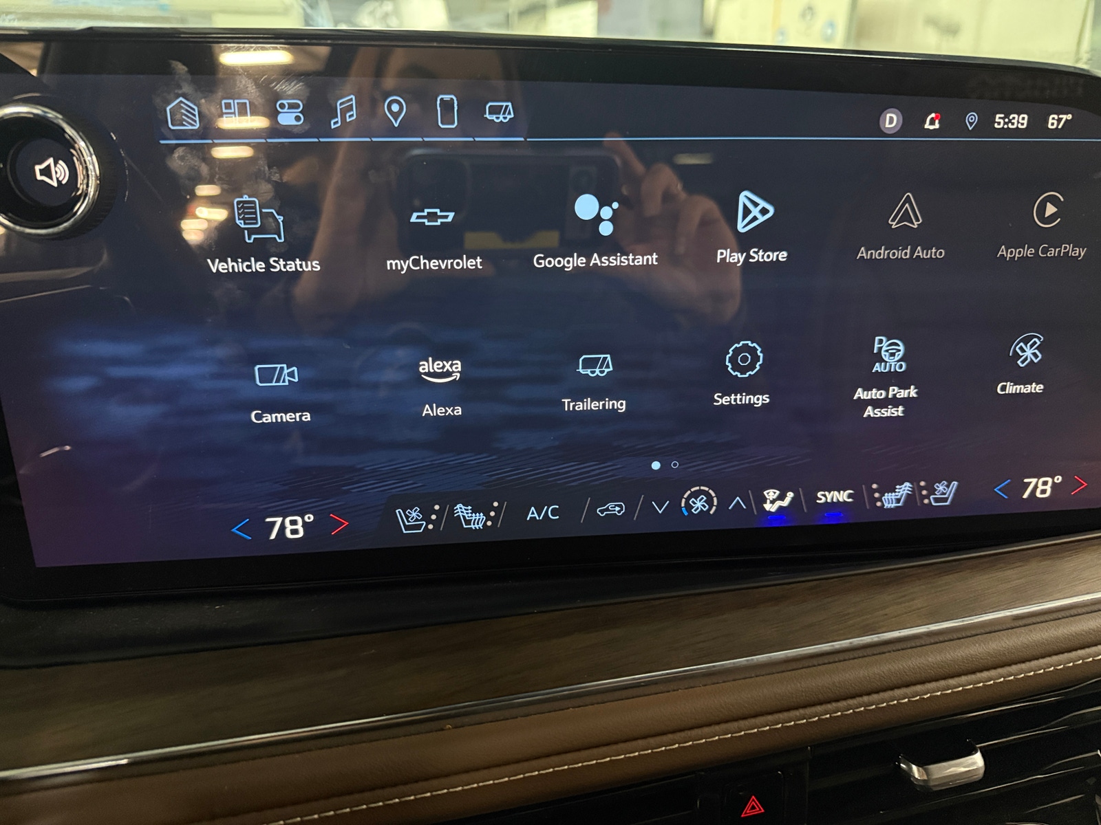 Thumbnail: 2025 Chevrolet Tahoe - 3