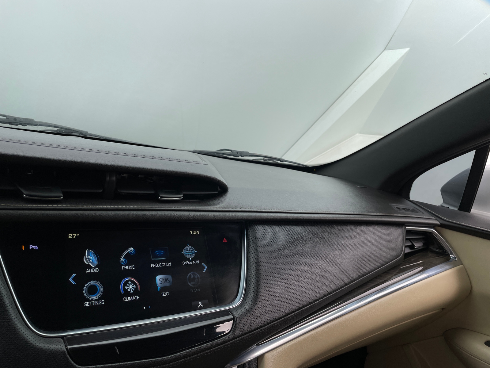 Thumbnail: 2018 Cadillac XT5 - 3