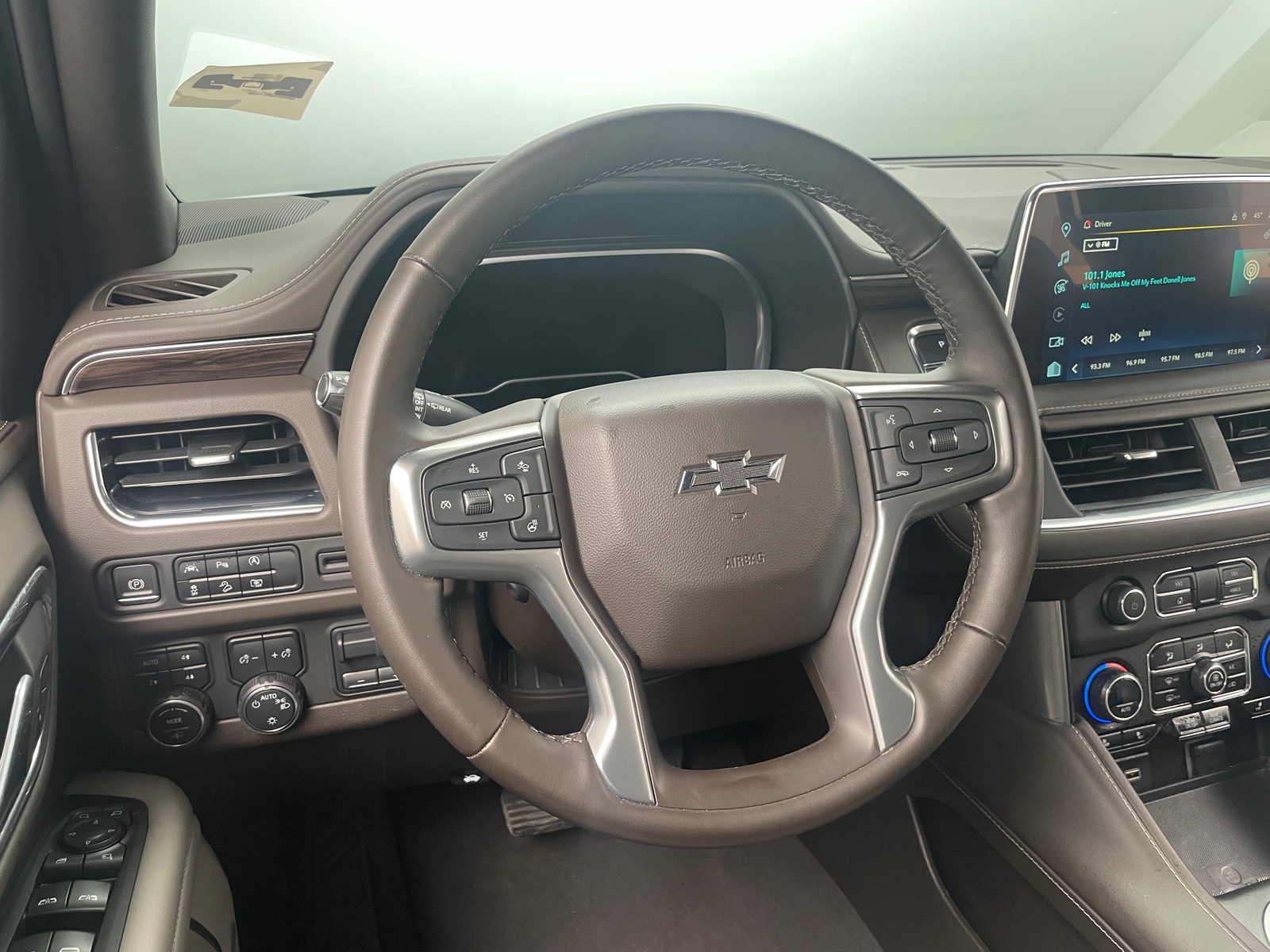 Thumbnail: 2023 Chevrolet Tahoe - 4