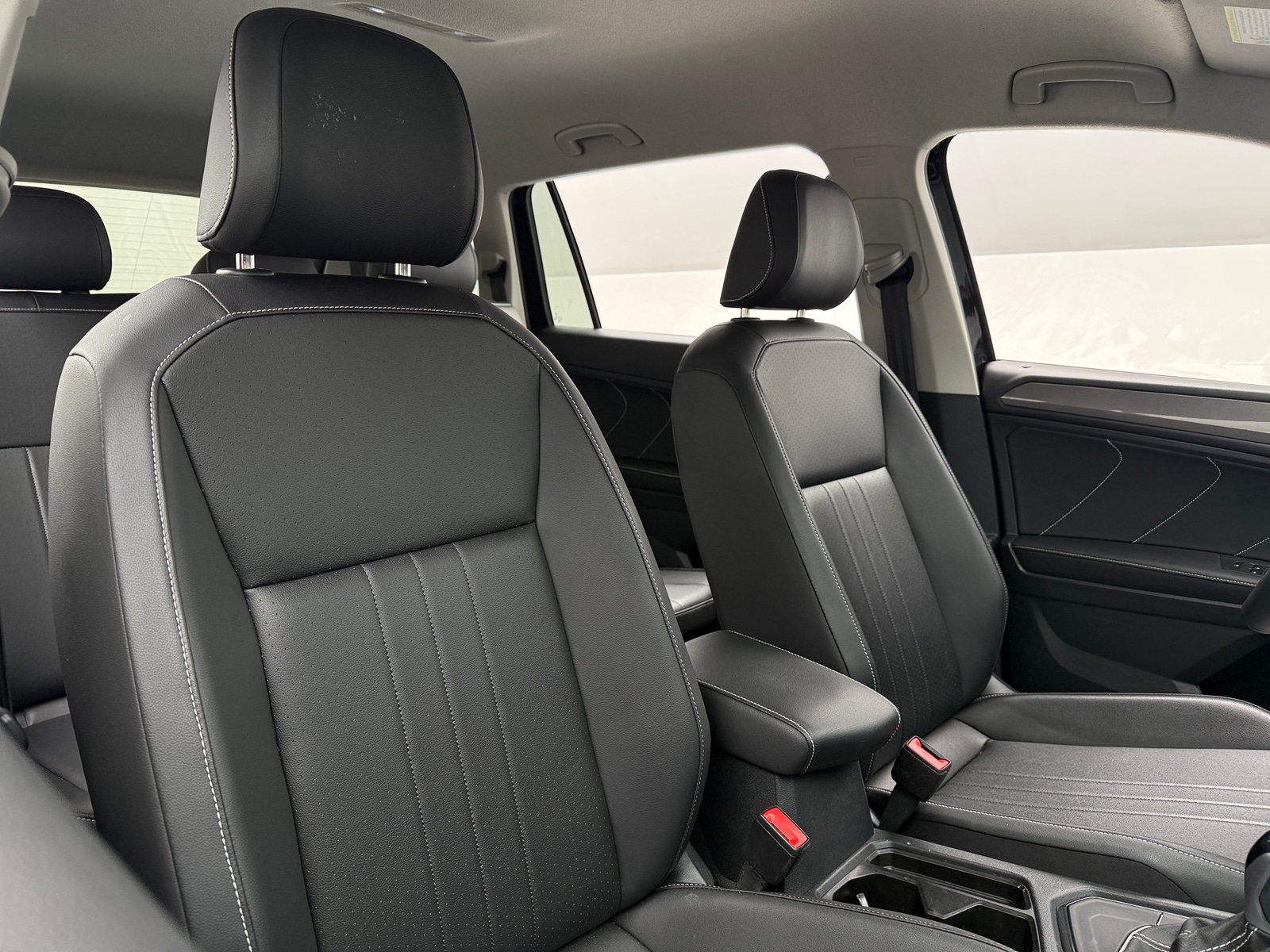 Thumbnail: 2023 Volkswagen Tiguan - 2