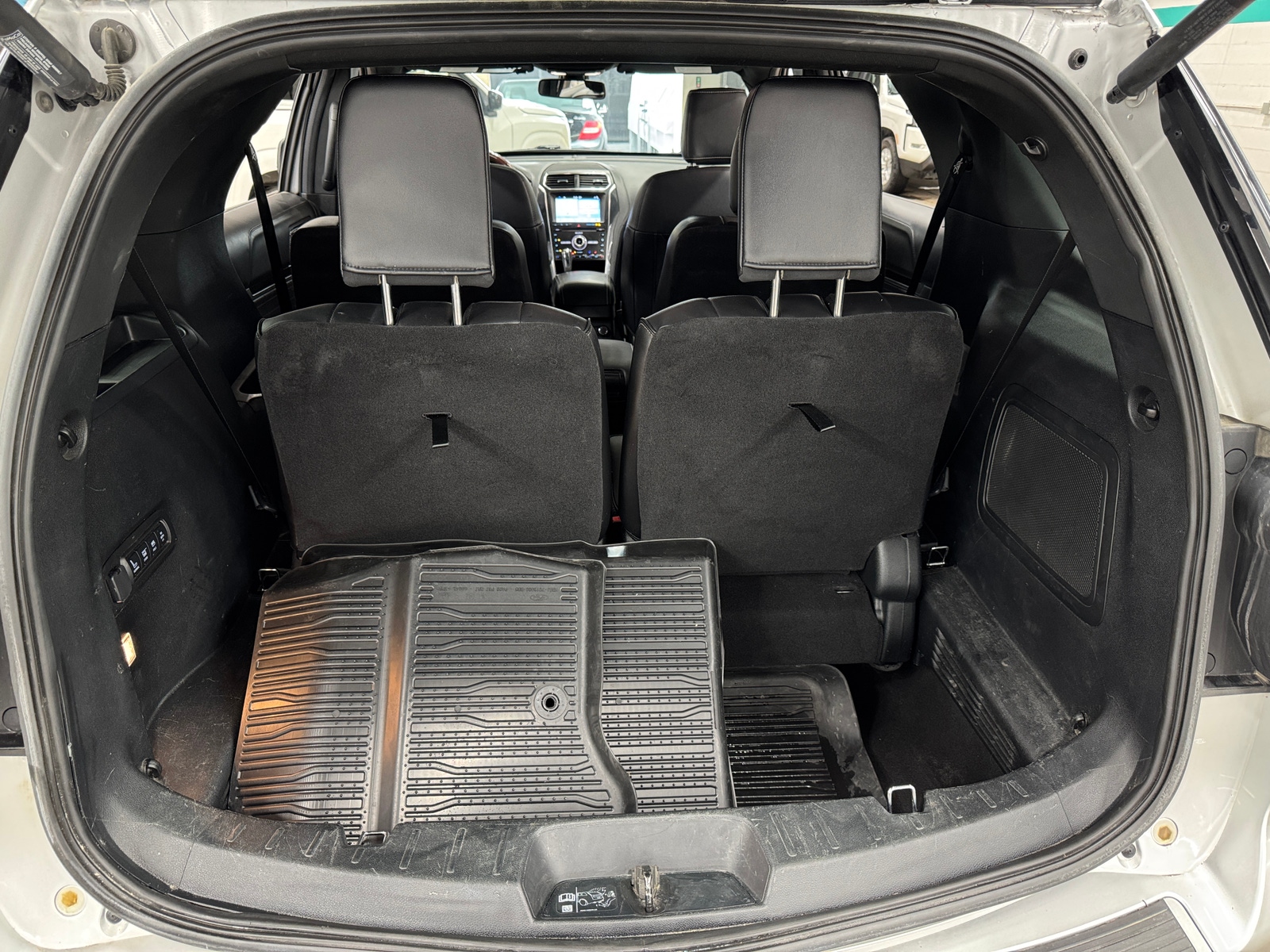 Thumbnail: 2019 Ford Explorer - 6