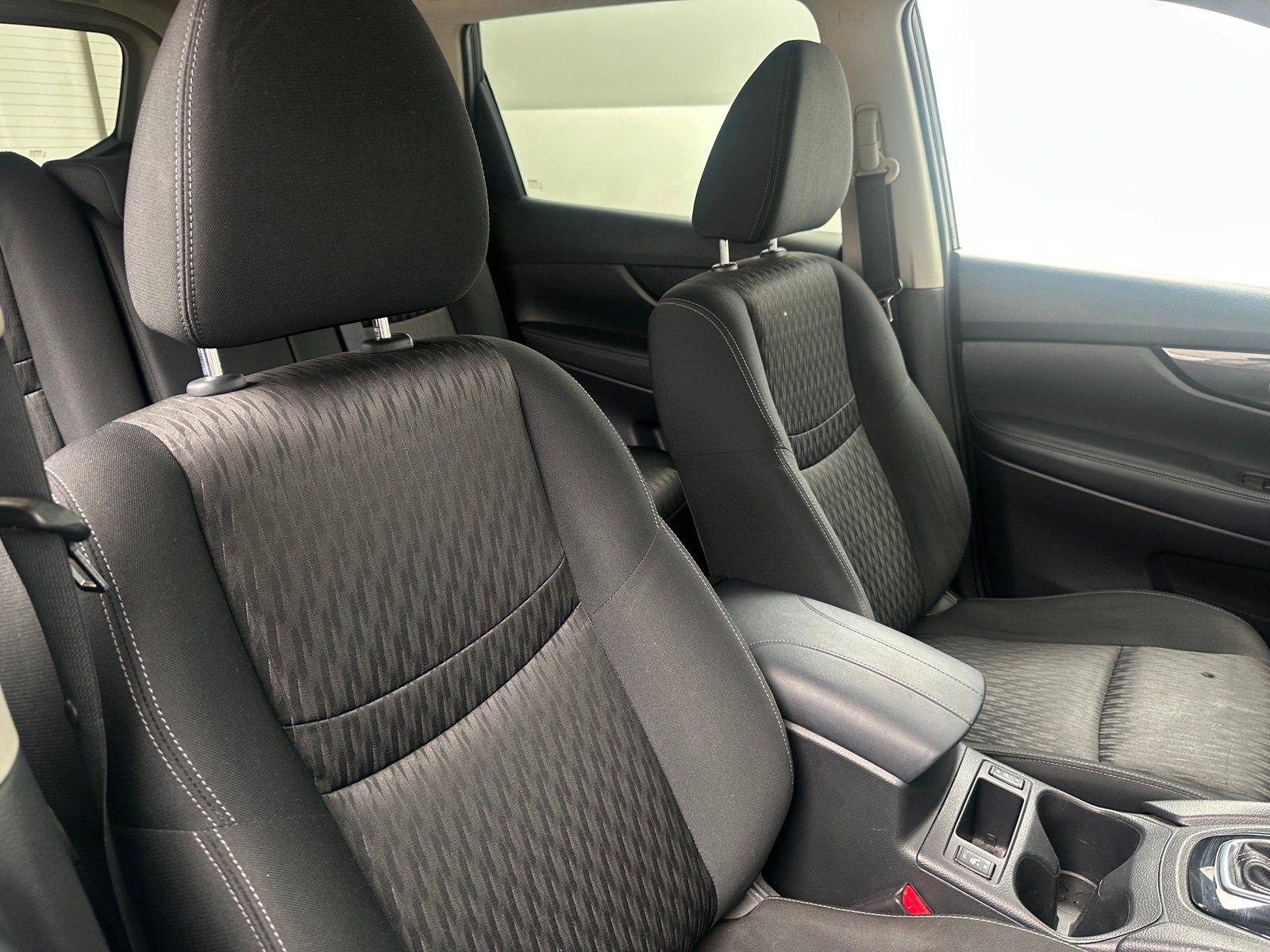 Thumbnail: 2017 Nissan Rogue - 2