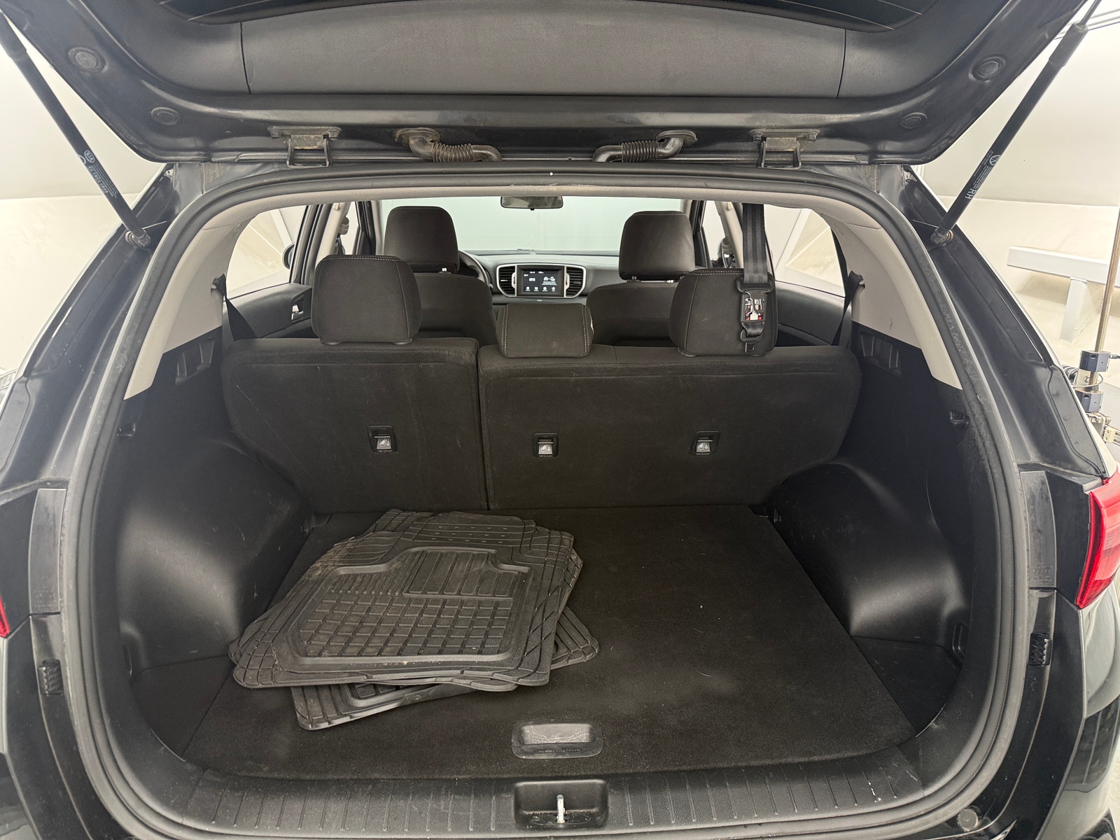 Thumbnail: 2019 Kia Sportage - 7