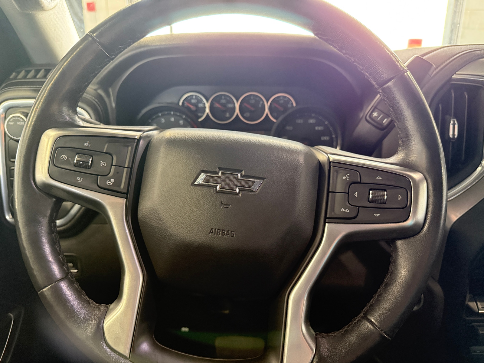 Thumbnail: 2020 Chevrolet Silverado 1500 - 5