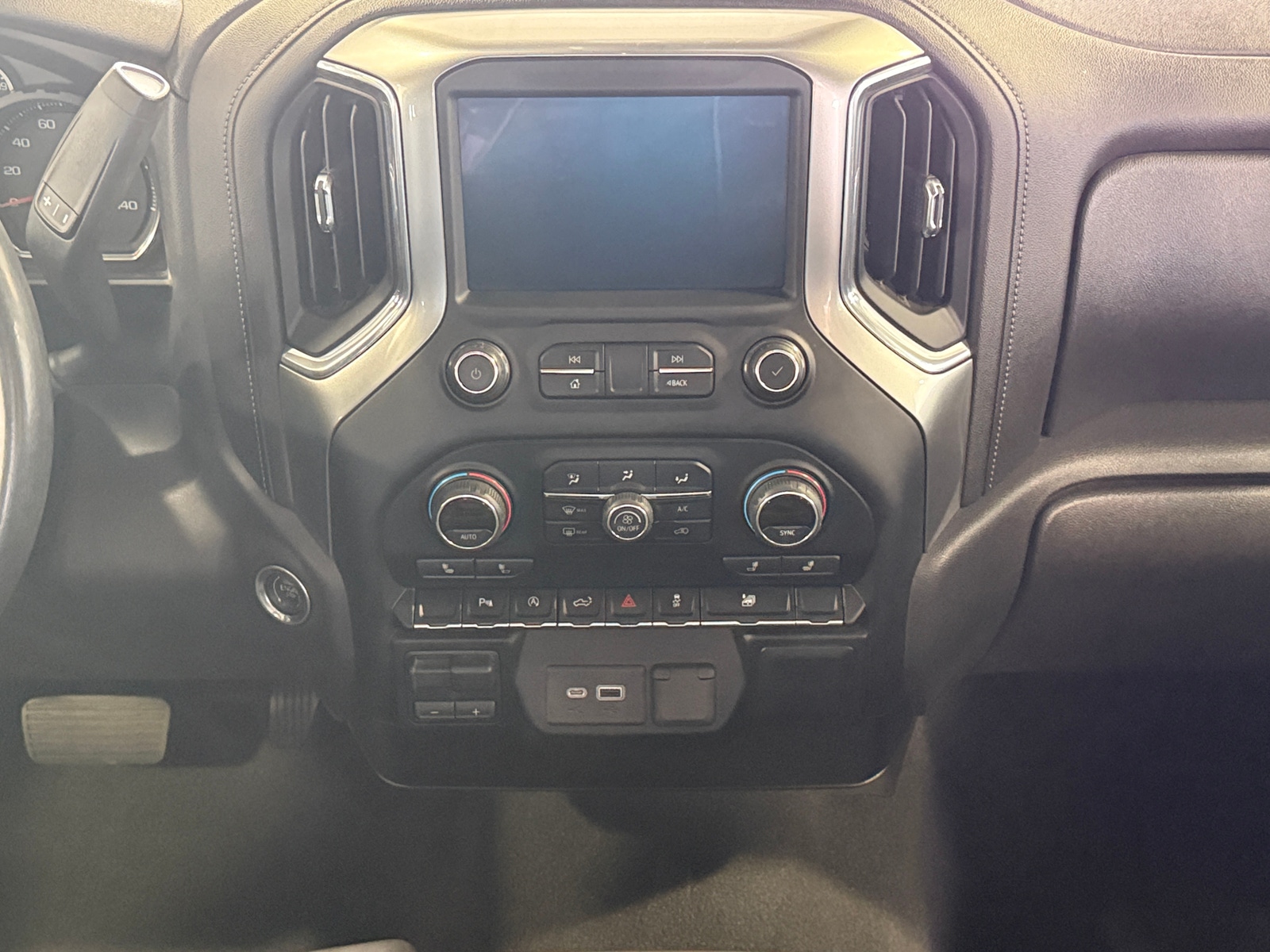 Thumbnail: 2020 Chevrolet Silverado 1500 - 4