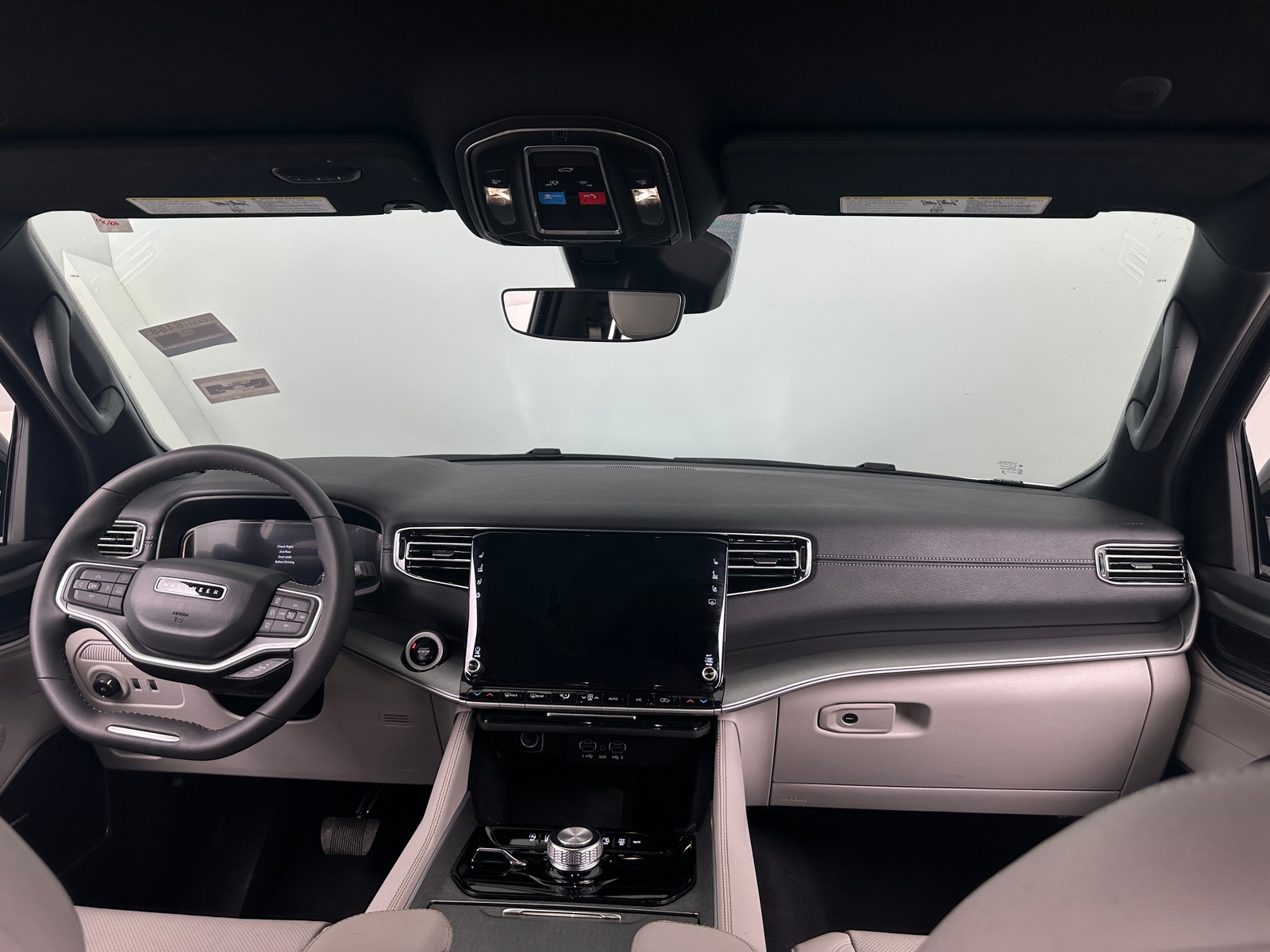 Thumbnail: 2025 Jeep Wagoneer - 2