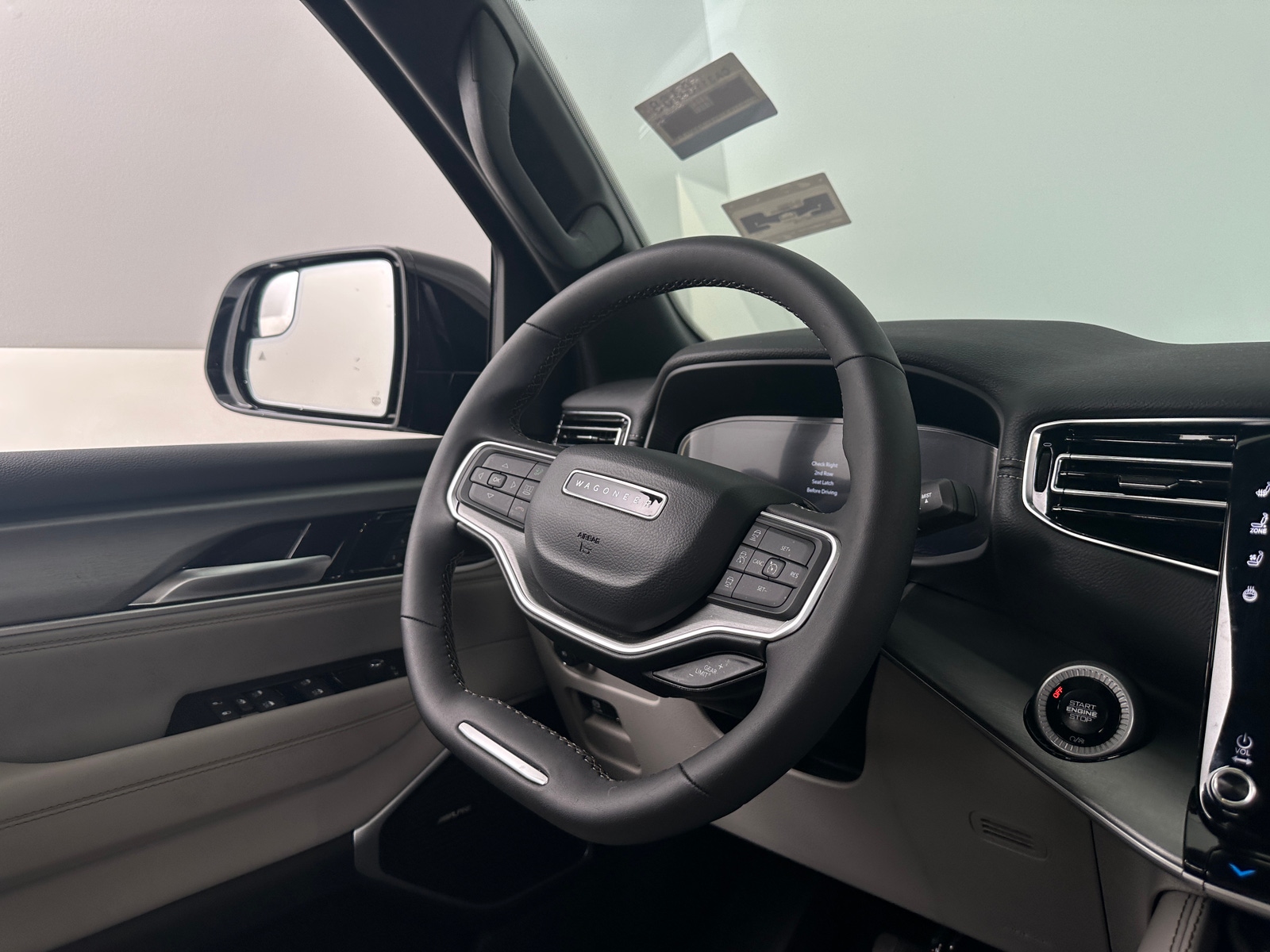 Thumbnail: 2025 Jeep Wagoneer - 4