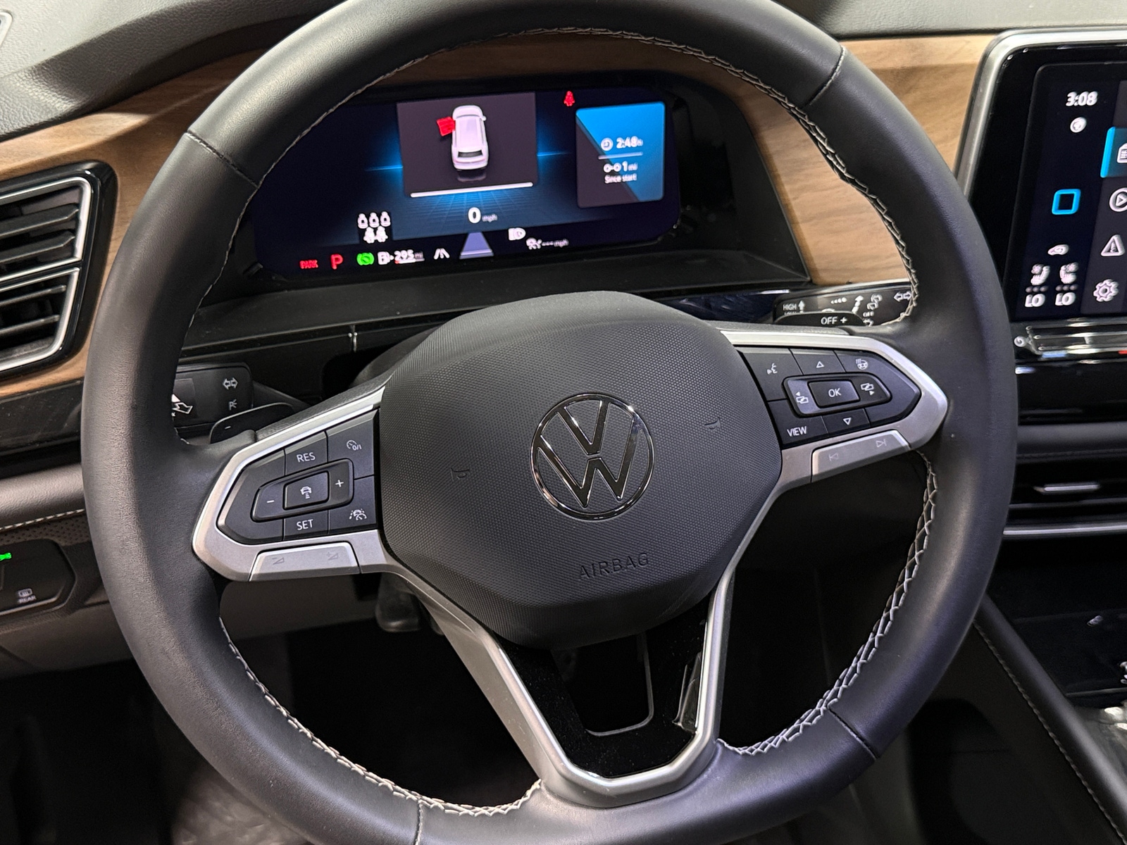 Thumbnail: 2025 Volkswagen Atlas - 4