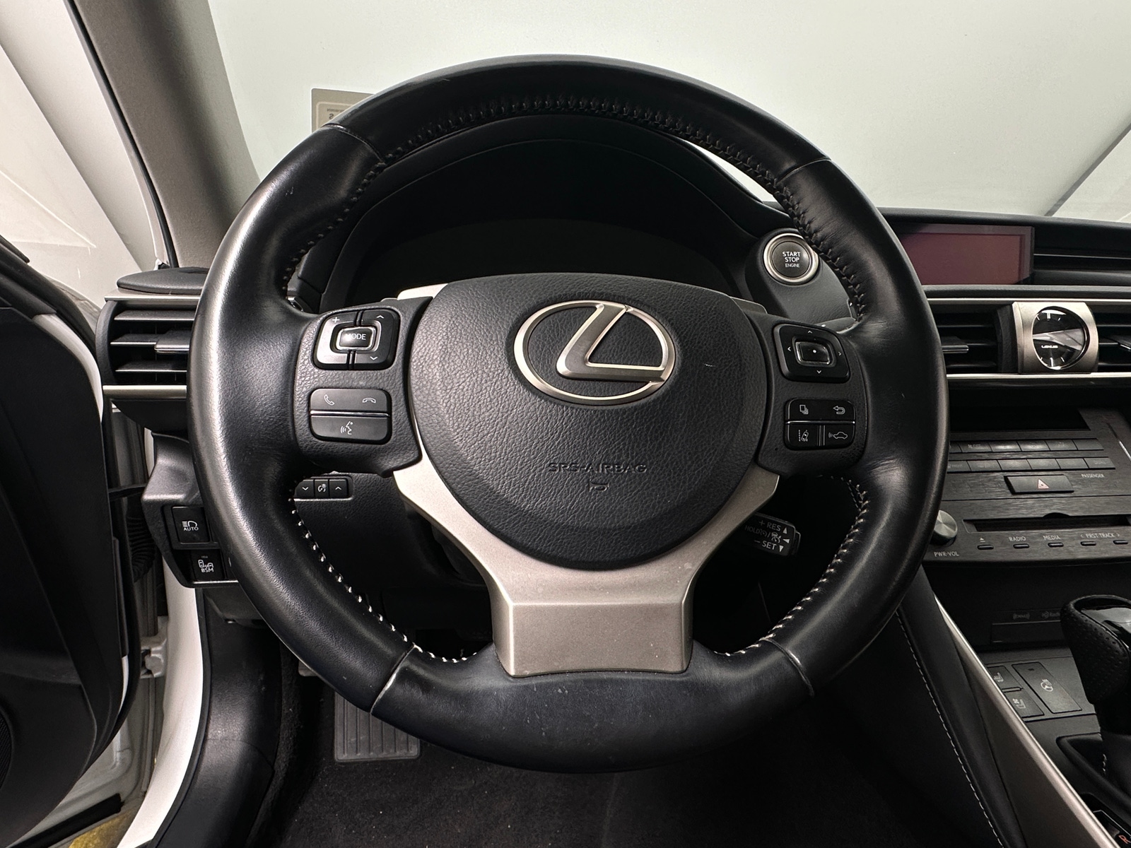 Thumbnail: 2019 Lexus IS - 4