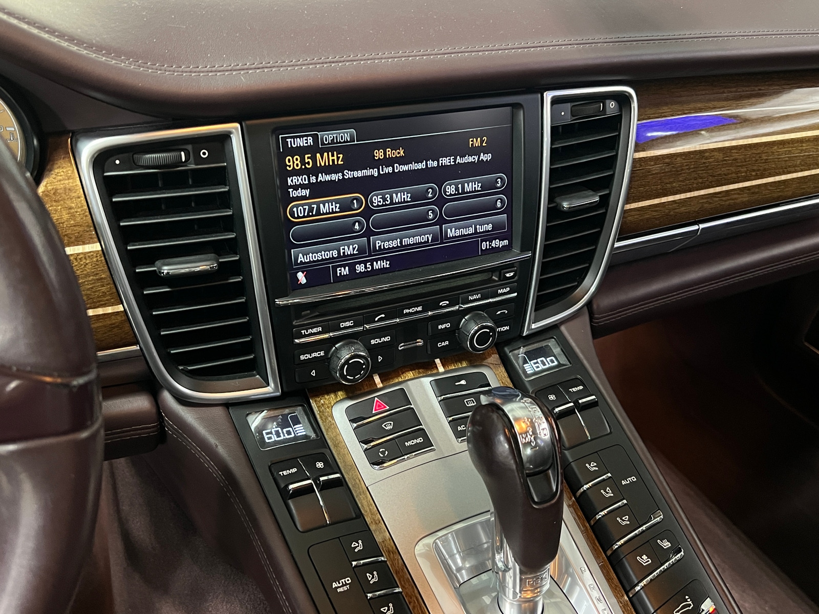 Thumbnail: 2011 Porsche Panamera - 3